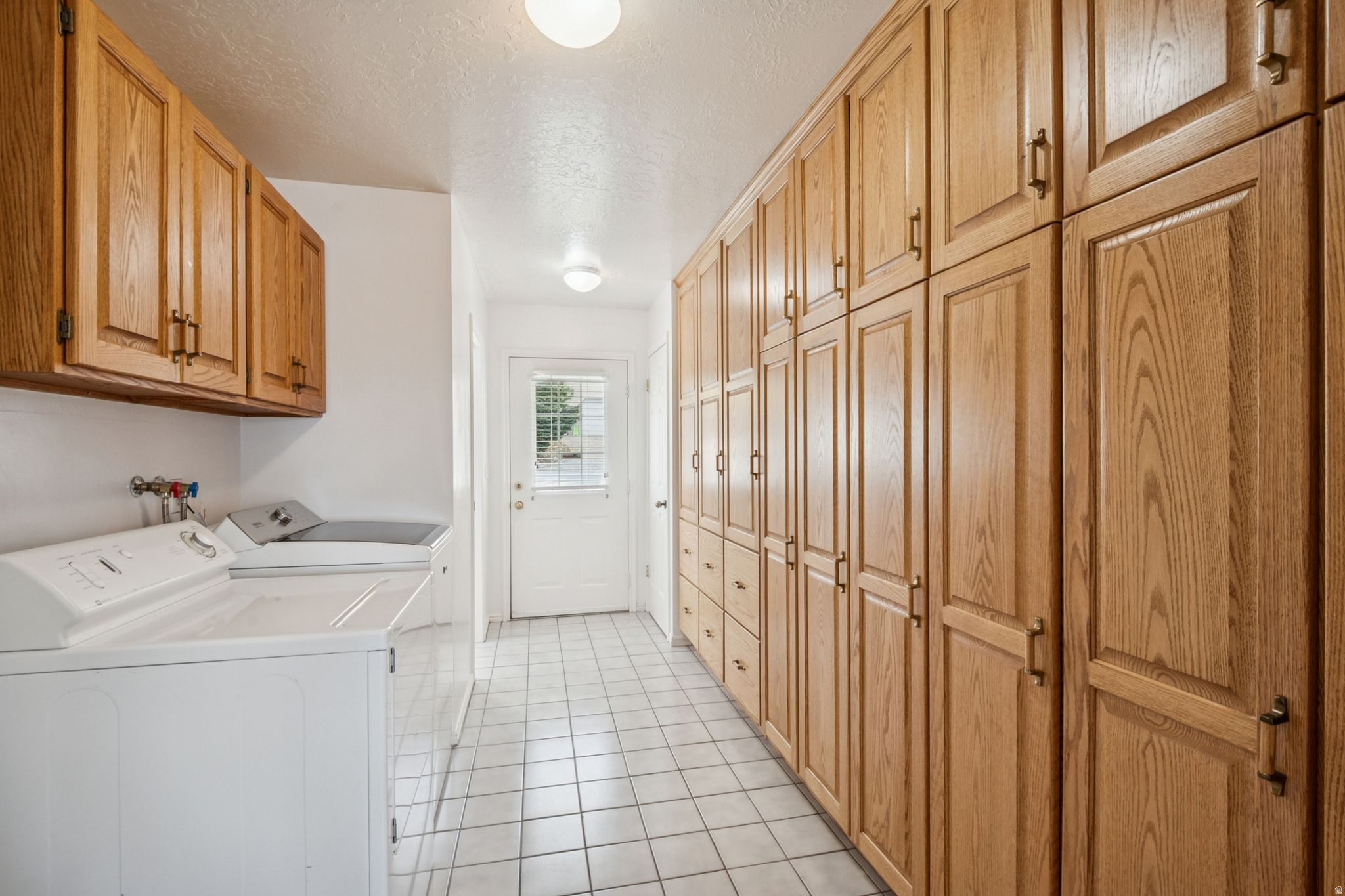 MAJESTIC CANYONS - Residential