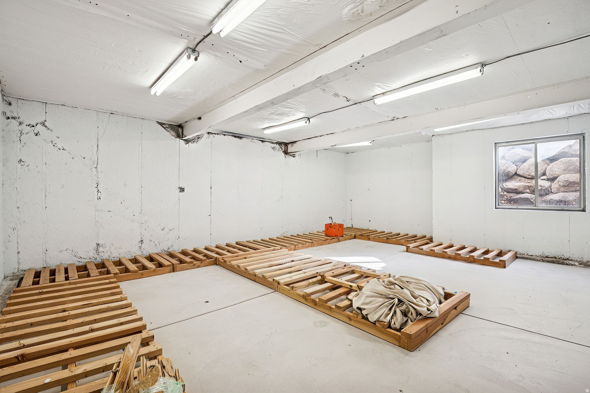 MAJESTIC CANYONS - Residential