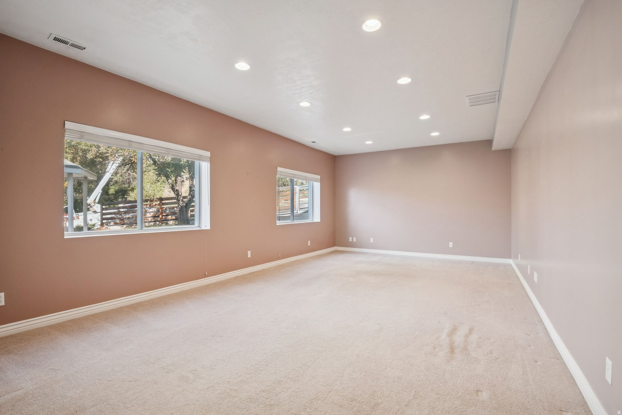 MAJESTIC CANYONS - Residential