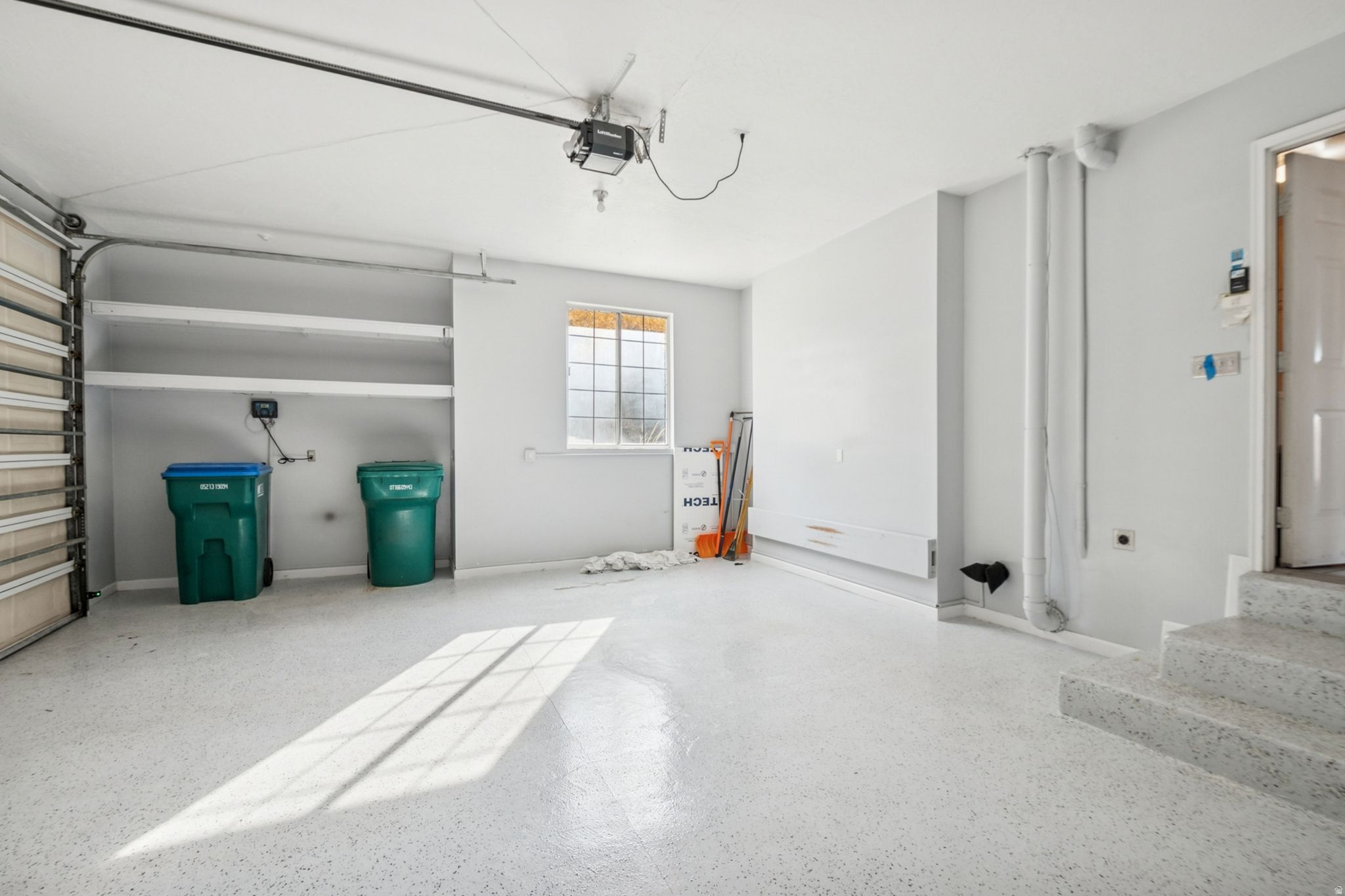 MAJESTIC CANYONS - Residential