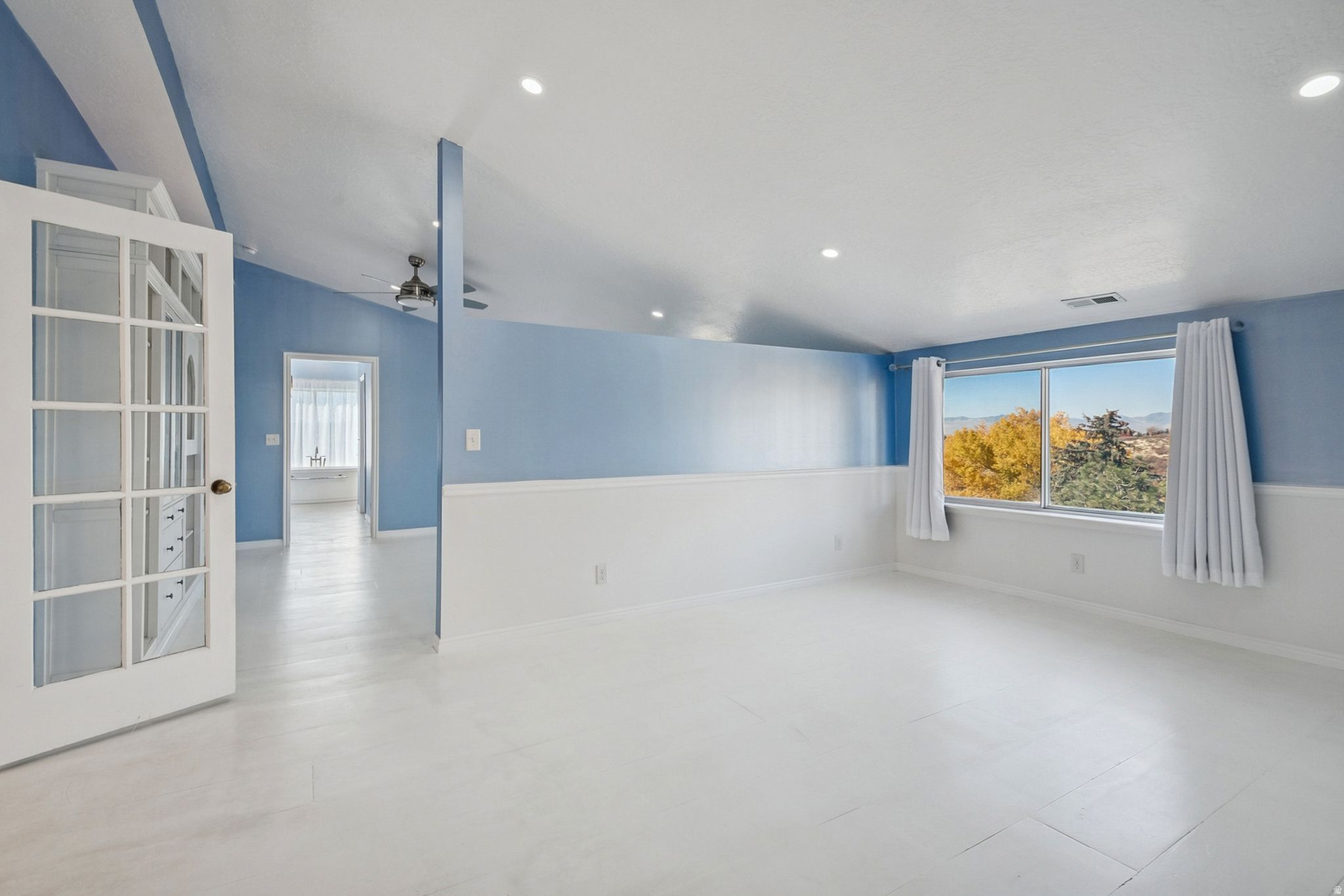 MAJESTIC CANYONS - Residential