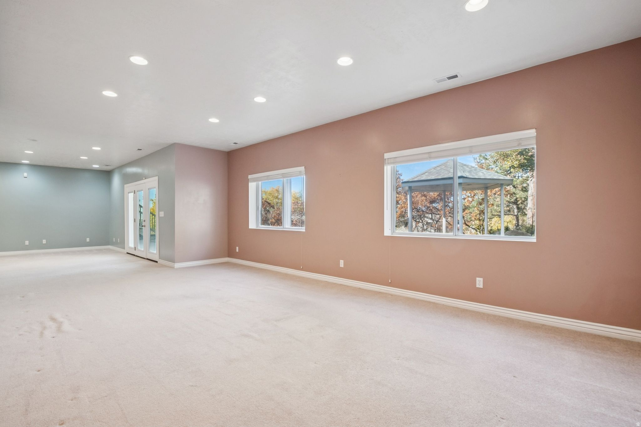 MAJESTIC CANYONS - Residential