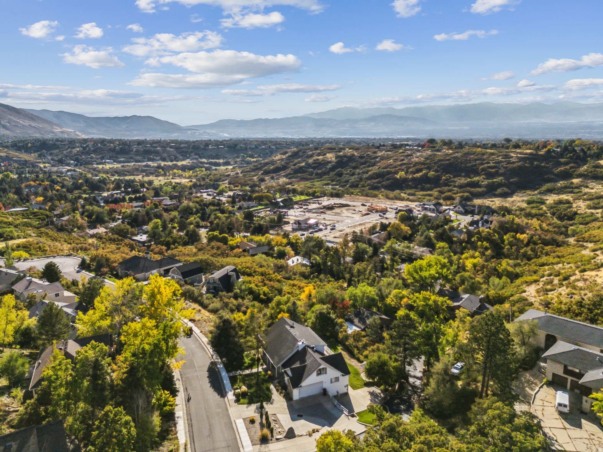 MAJESTIC CANYONS - Residential