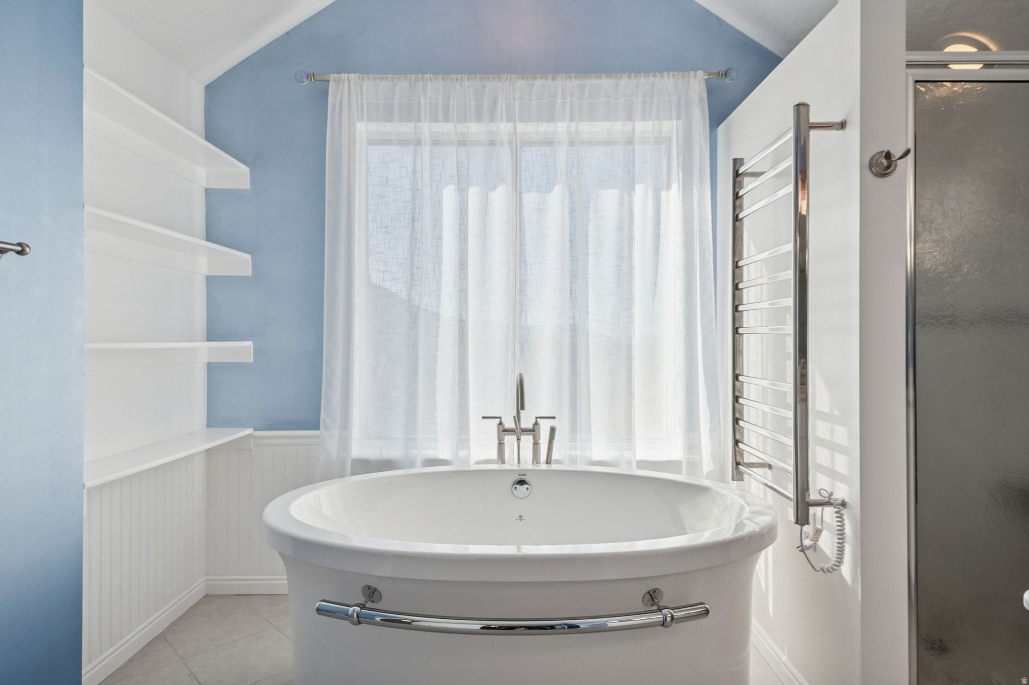 MAJESTIC CANYONS - Residential