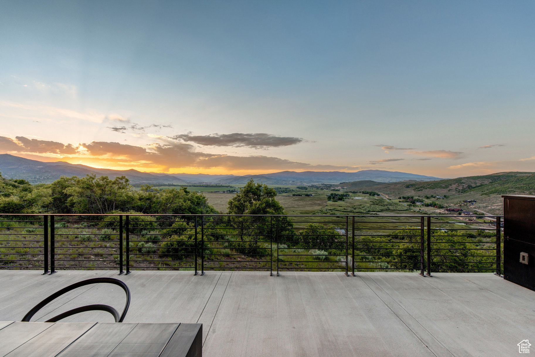 EAGLE POINTE - Residential