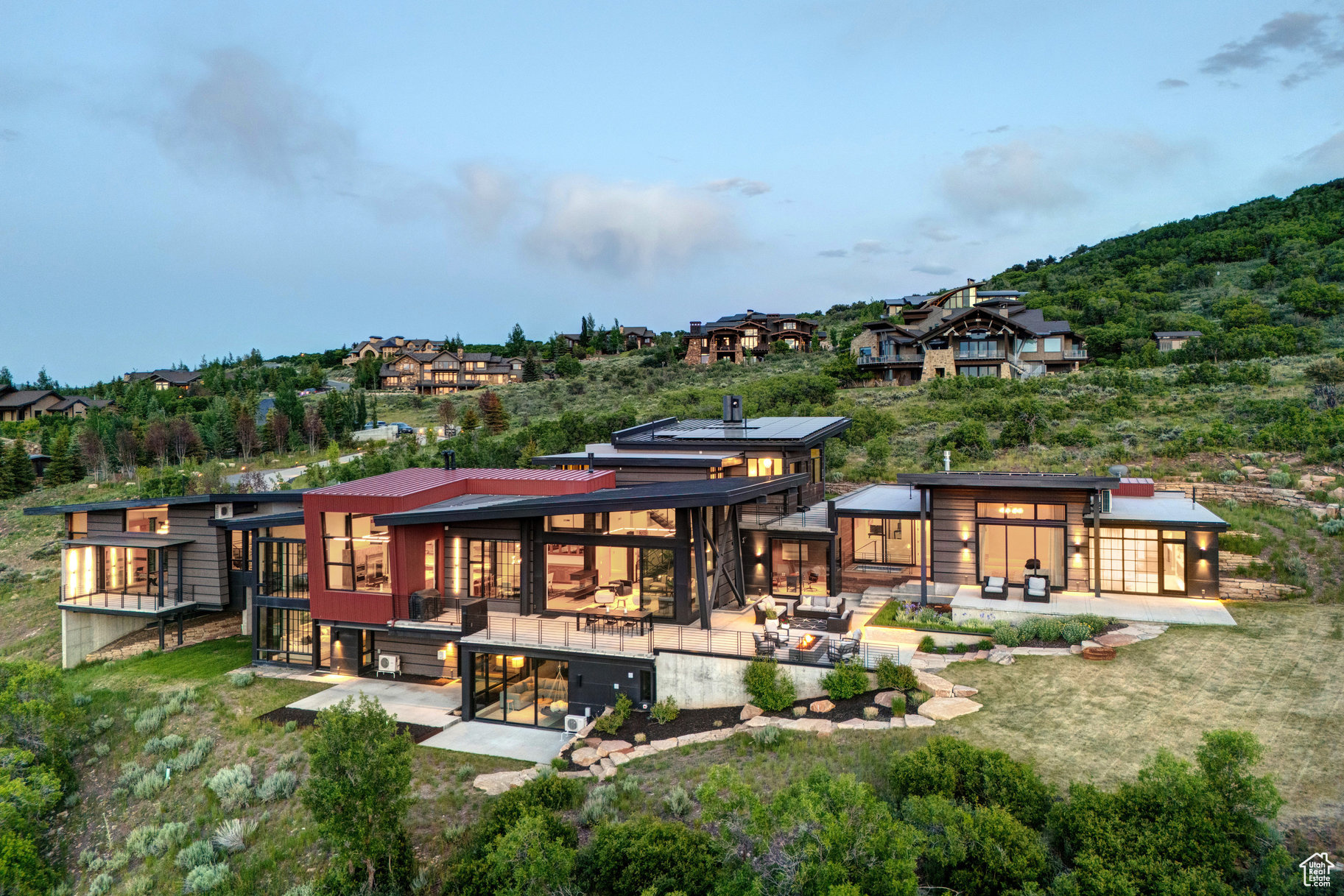 EAGLE POINTE - Residential