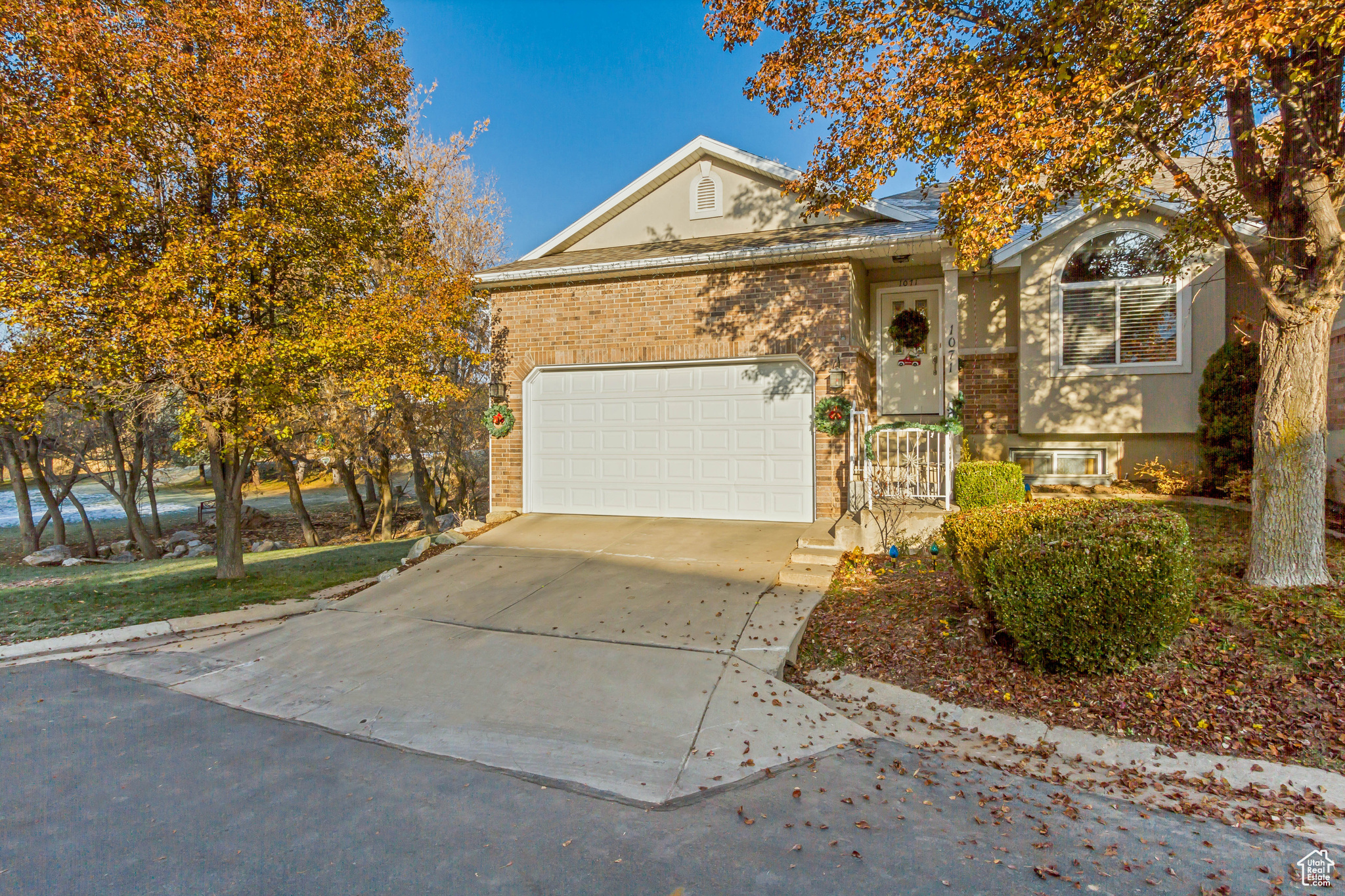 1071 Brook Cir, Kaysville, Utah image 2