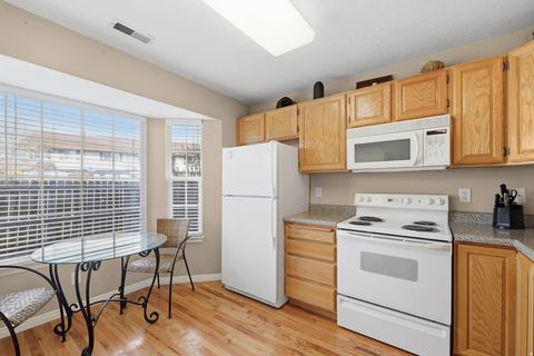 Tiny photo for 863 ZURICH LN, Midway, UT 84049 (MLS # 2146926)