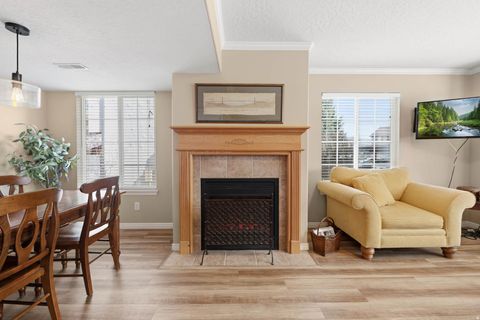 Tiny photo for 863 ZURICH LN, Midway, UT 84049 (MLS # 2146926)
