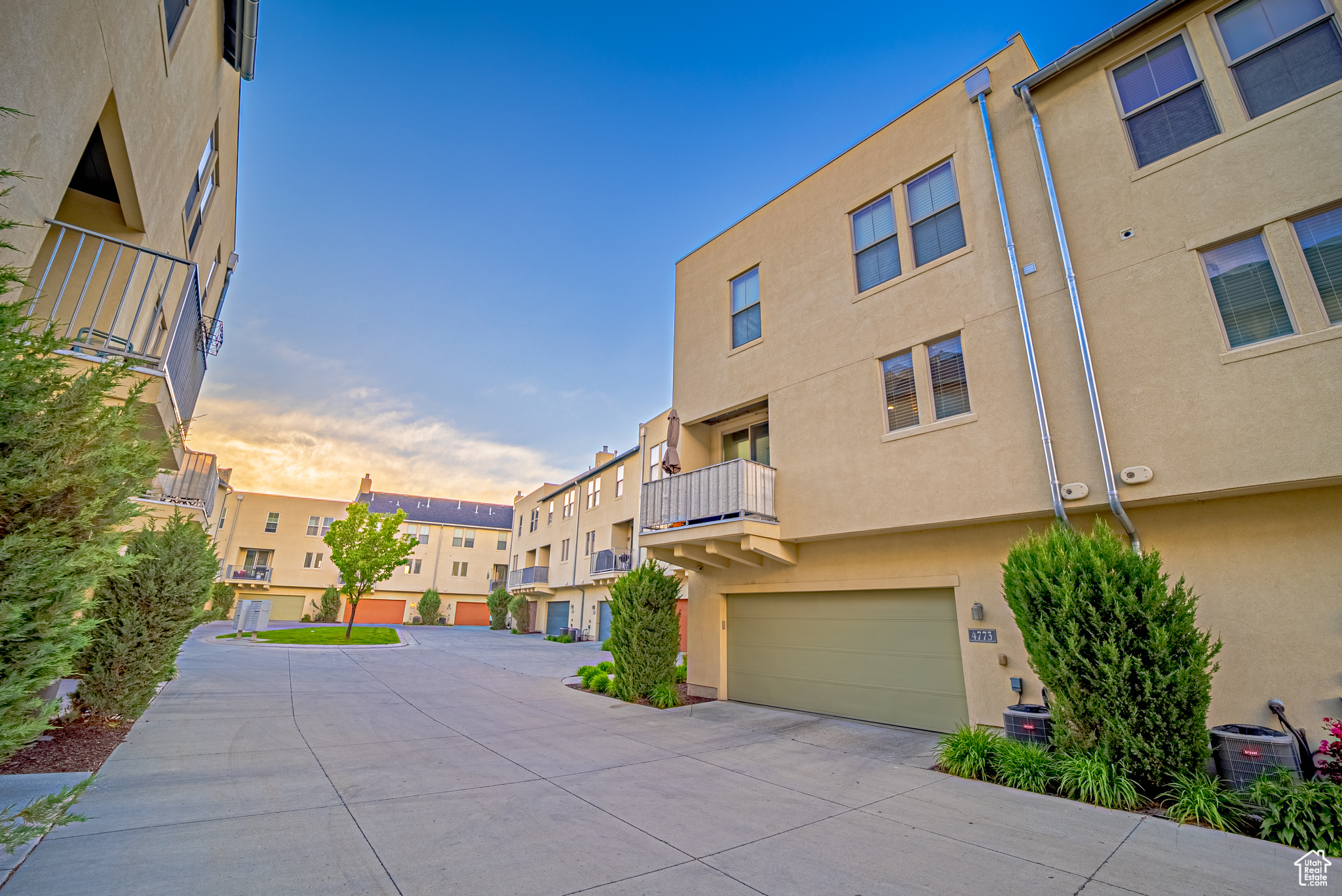 4773 W Daybreak Rim Way, South Jordan, Utah image 25