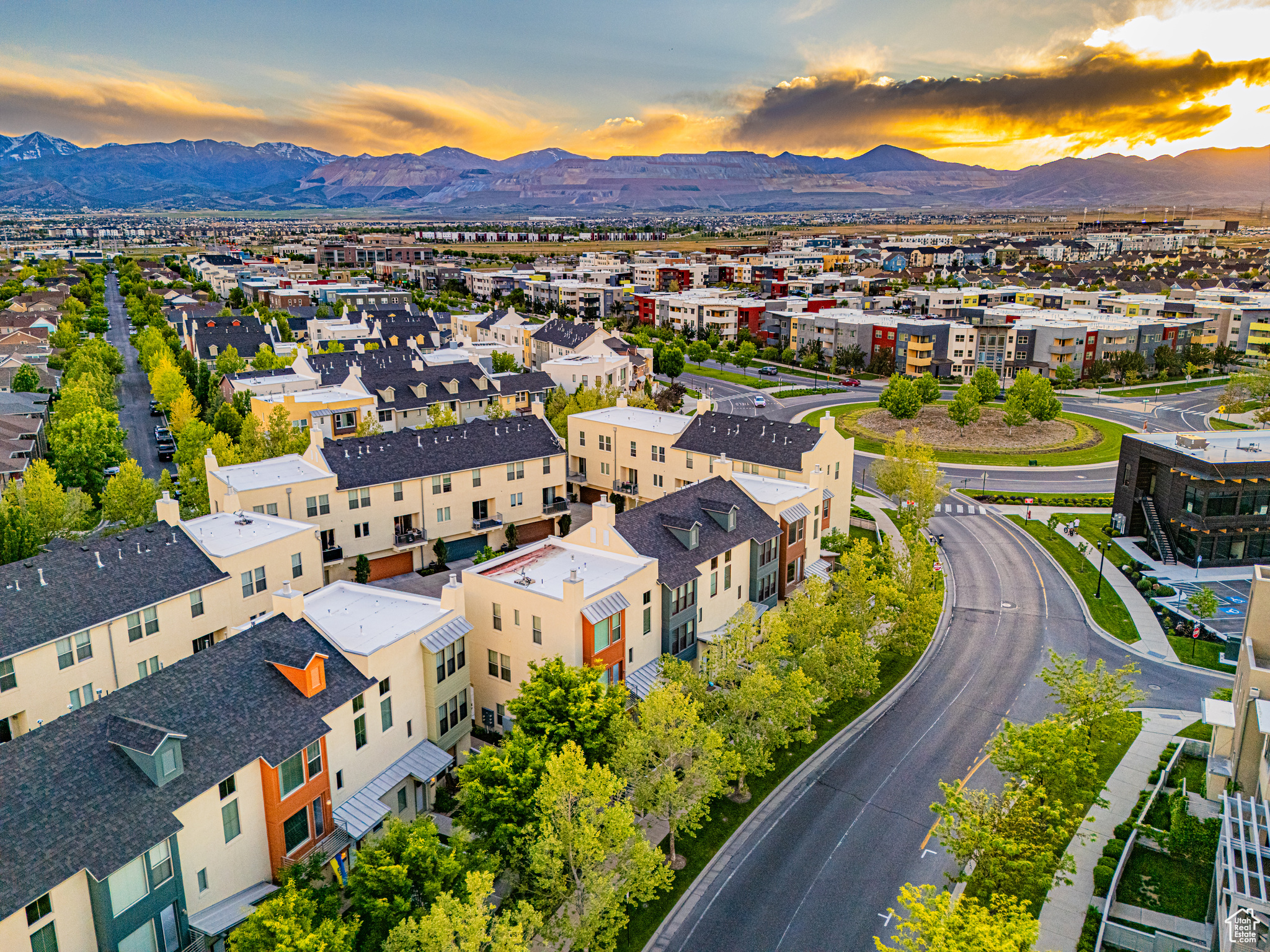 4773 W Daybreak Rim Way, South Jordan, Utah image 27