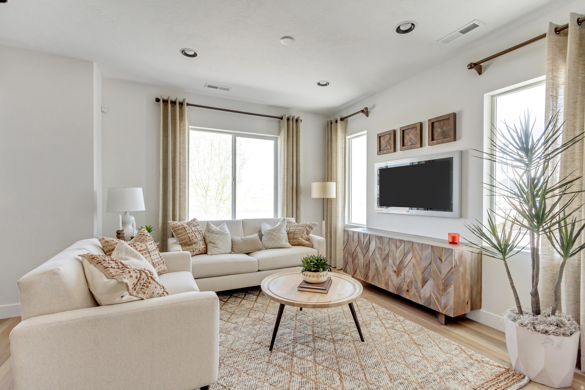 MEADOWBROOK - Residential