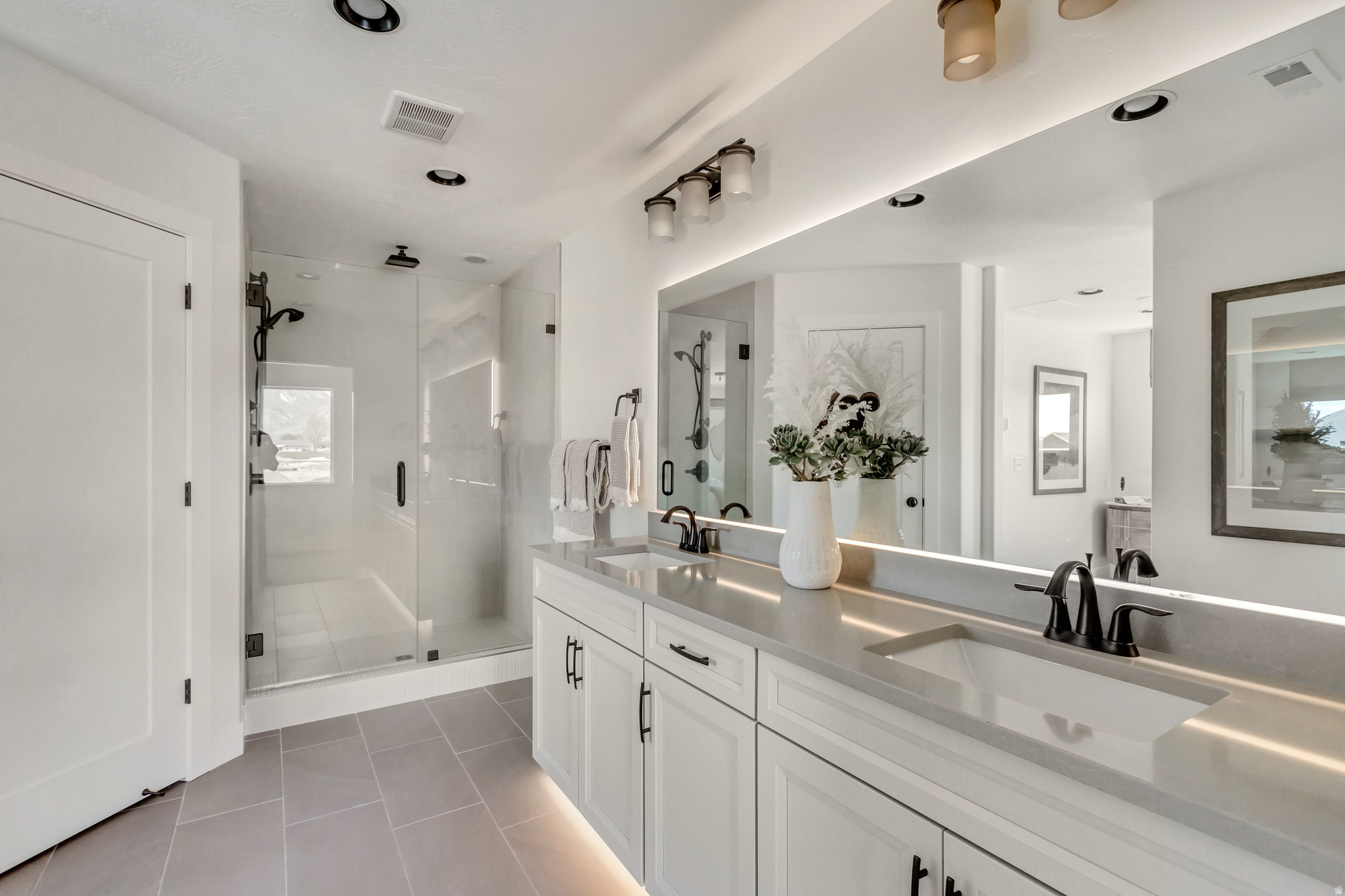 MEADOWBROOK - Residential