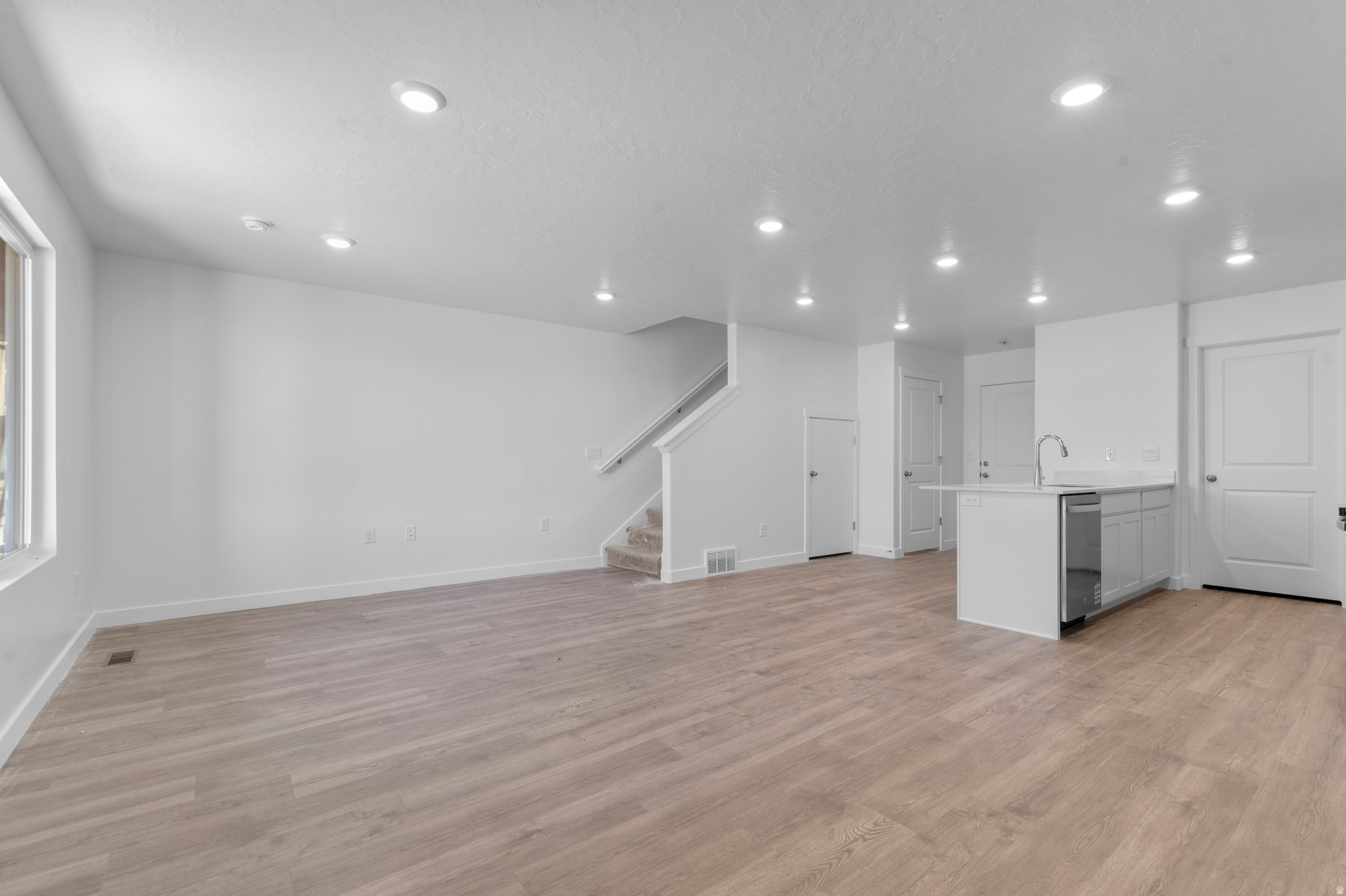 INVERNESS BY D.R. HORTON - Residential