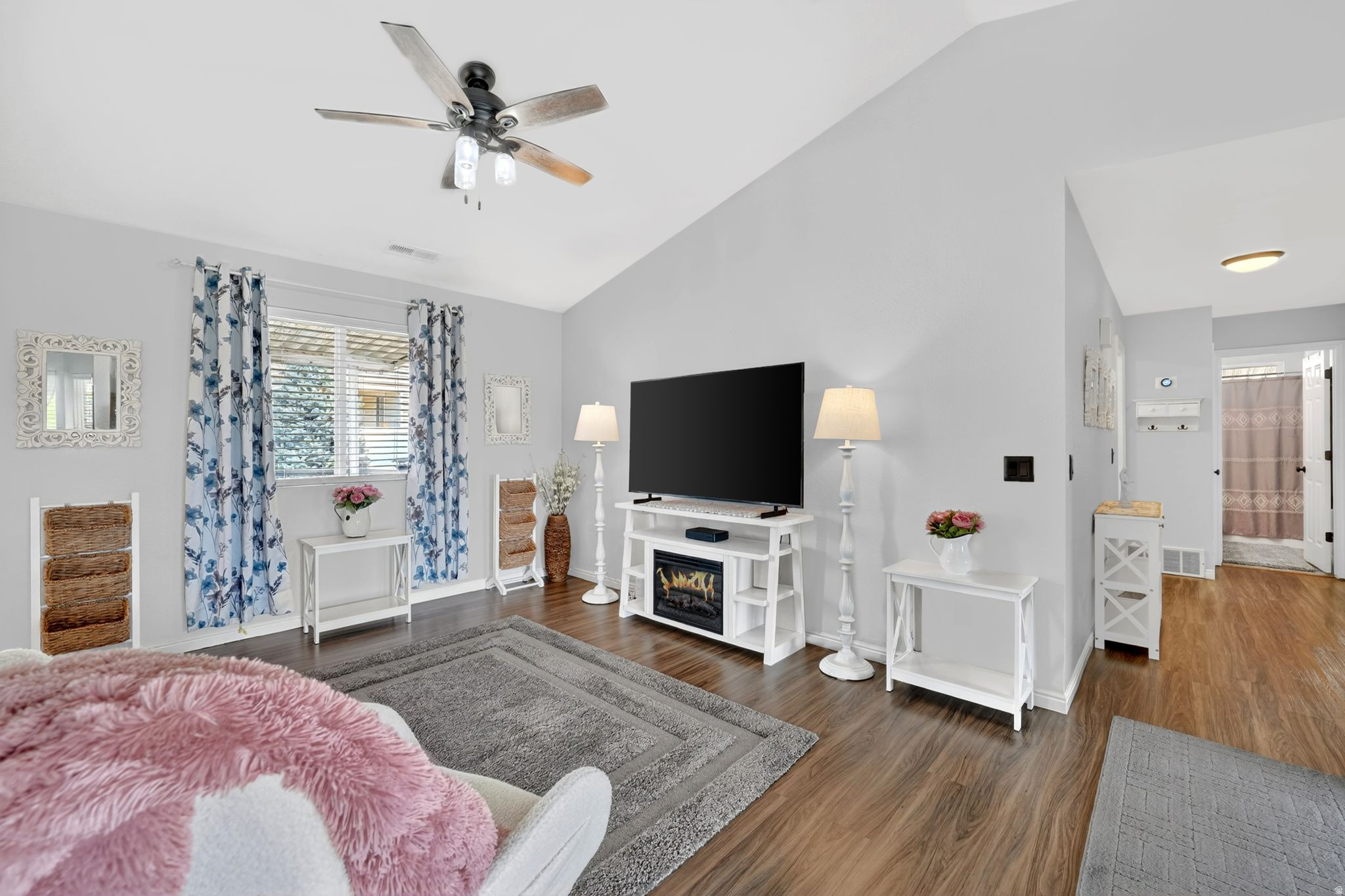 LAYTON SEASONS - Residential