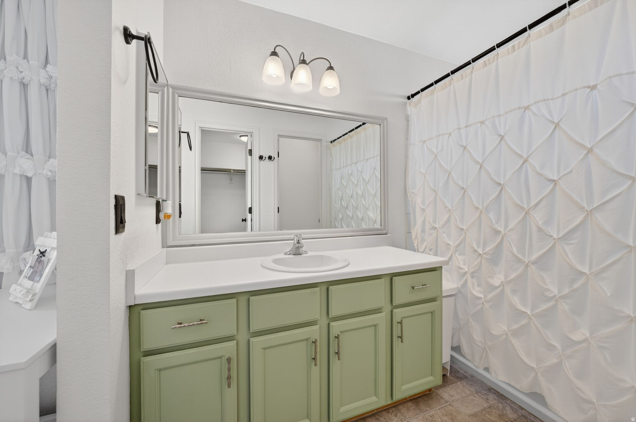 LAYTON SEASONS - Residential