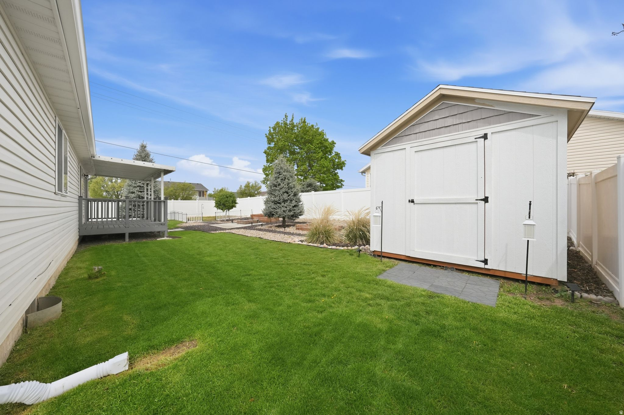 LAYTON SEASONS - Residential