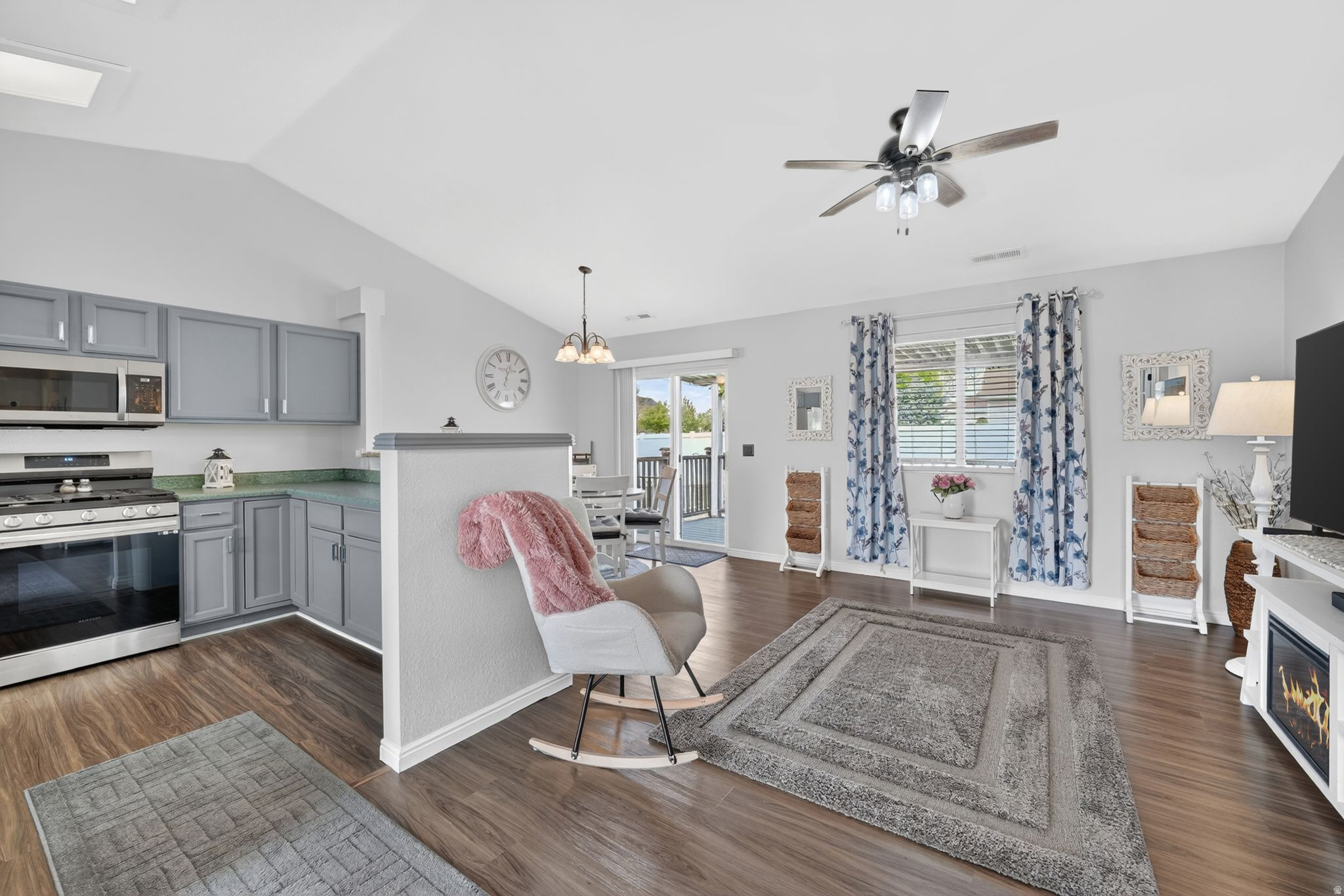 LAYTON SEASONS - Residential