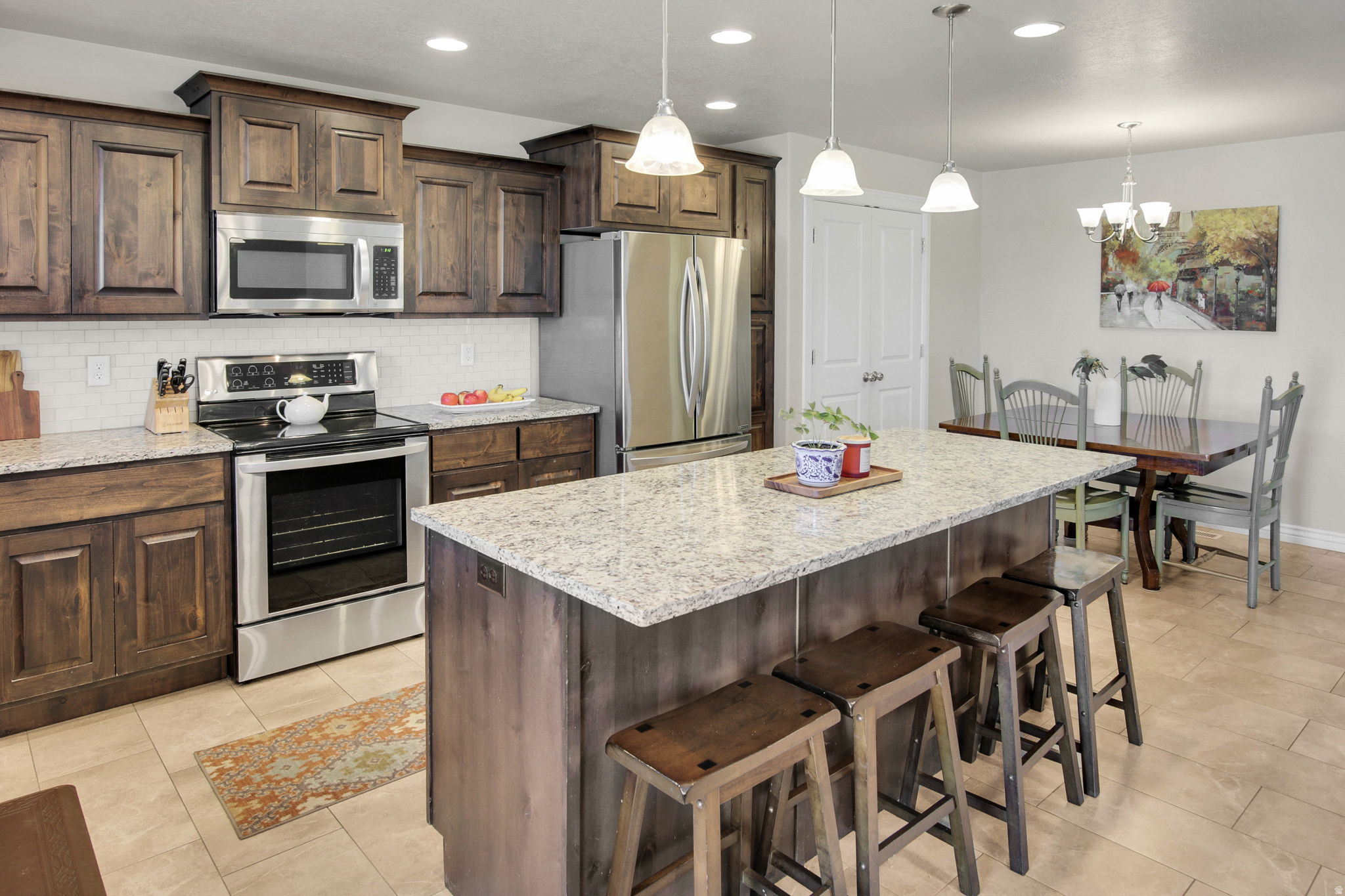 COLES CROSSING - Residential