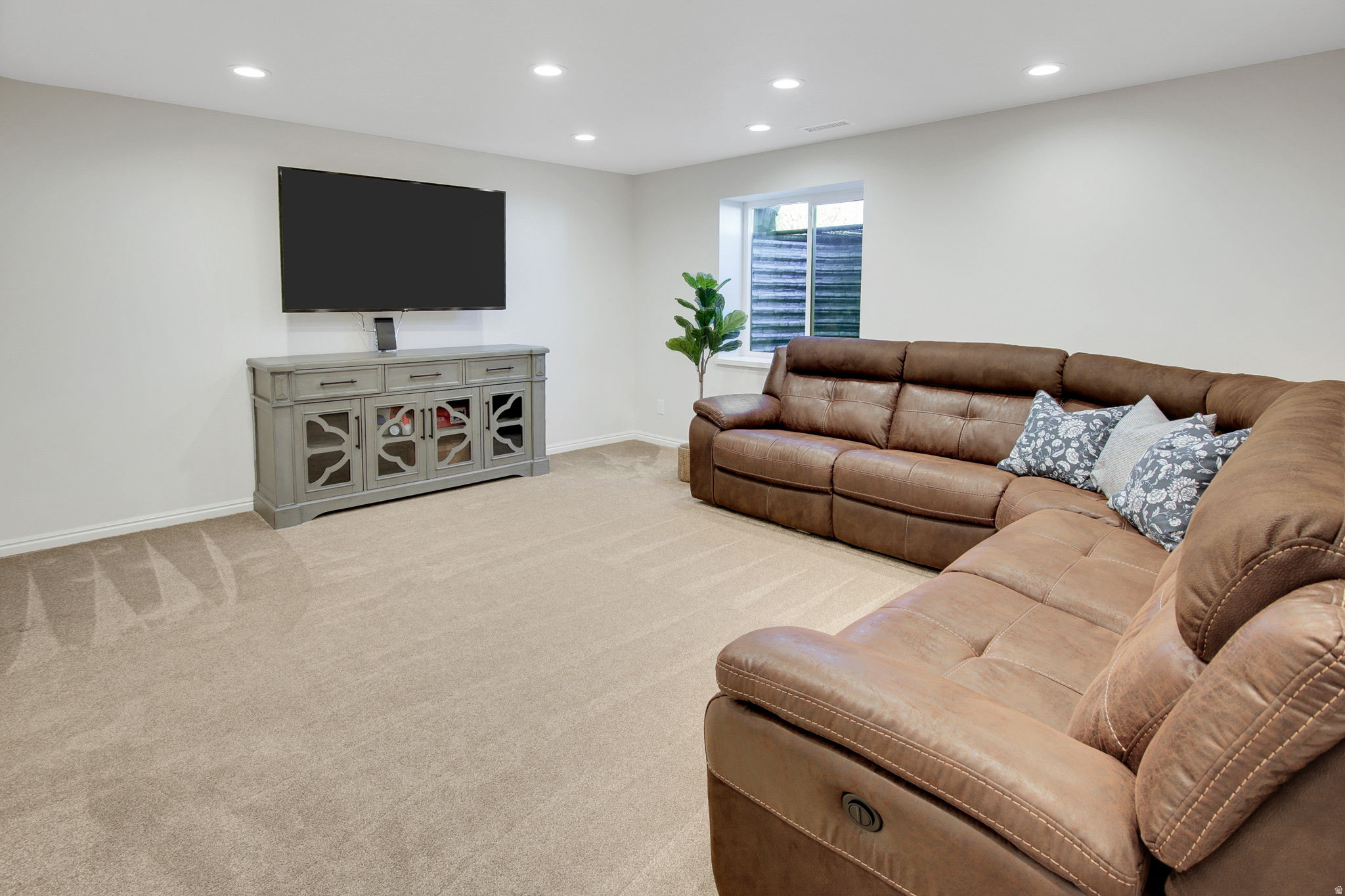 COLES CROSSING - Residential