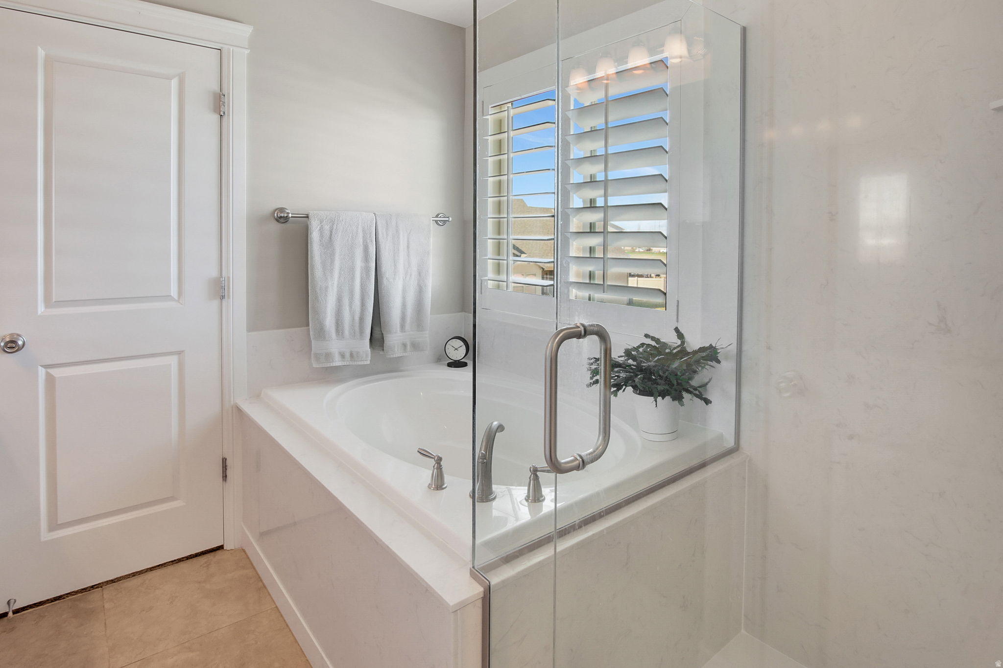 COLES CROSSING - Residential