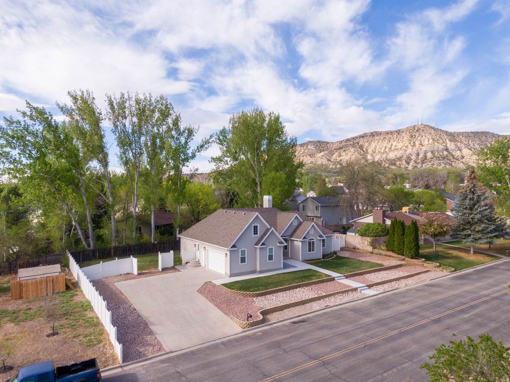 Photo of 3257 W 250 S, Vernal, UT 84078 (MLS # 2153806)