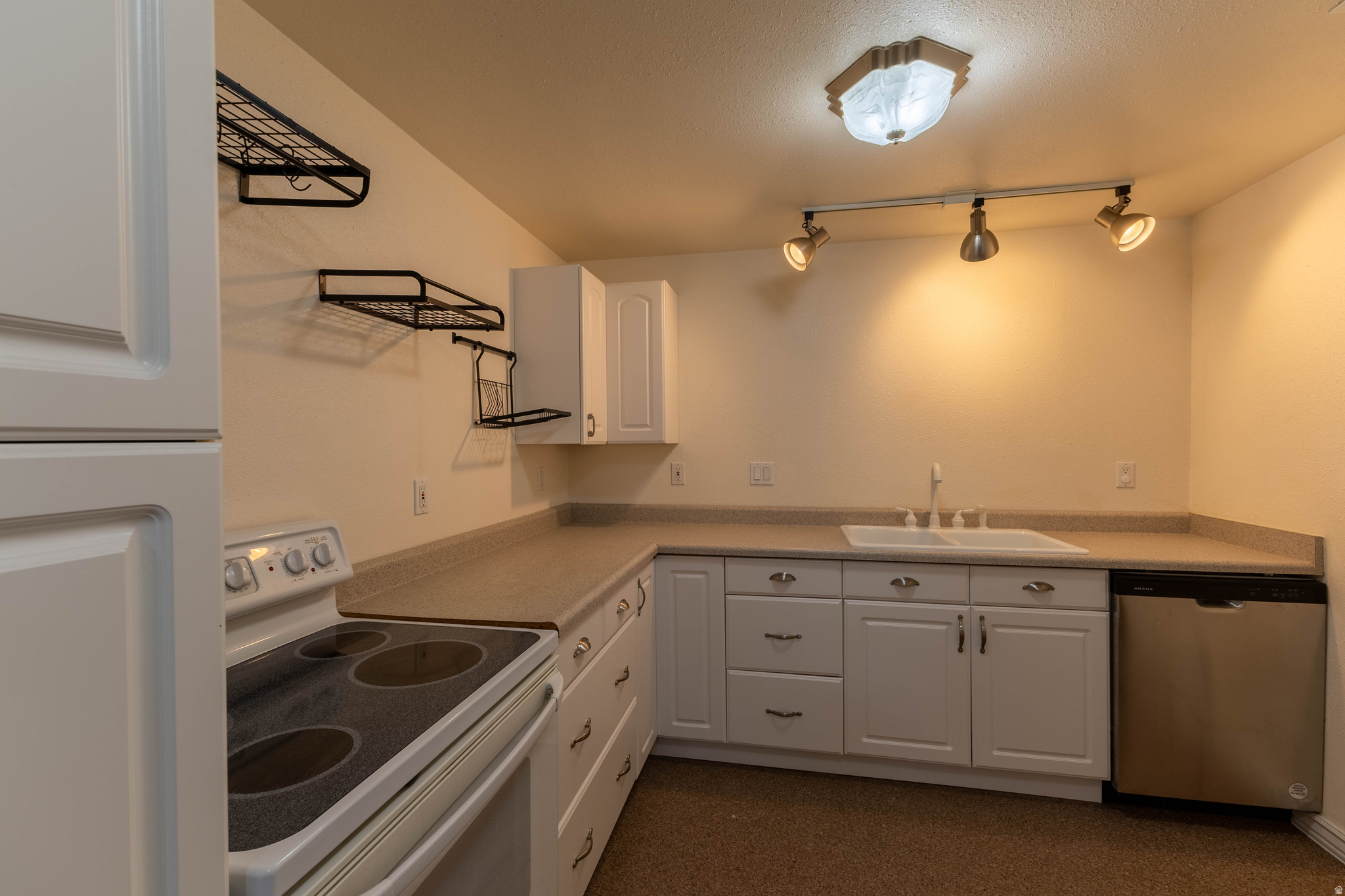 COTTONWOOD HEIGHTS SUBD - Residential
