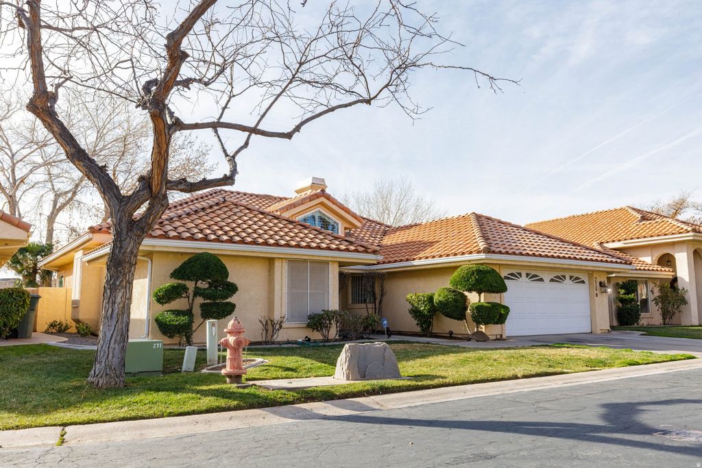 Photo of 1165 W INDIAN DR #229B, Saint George, UT 84770 (MLS # 2152827)