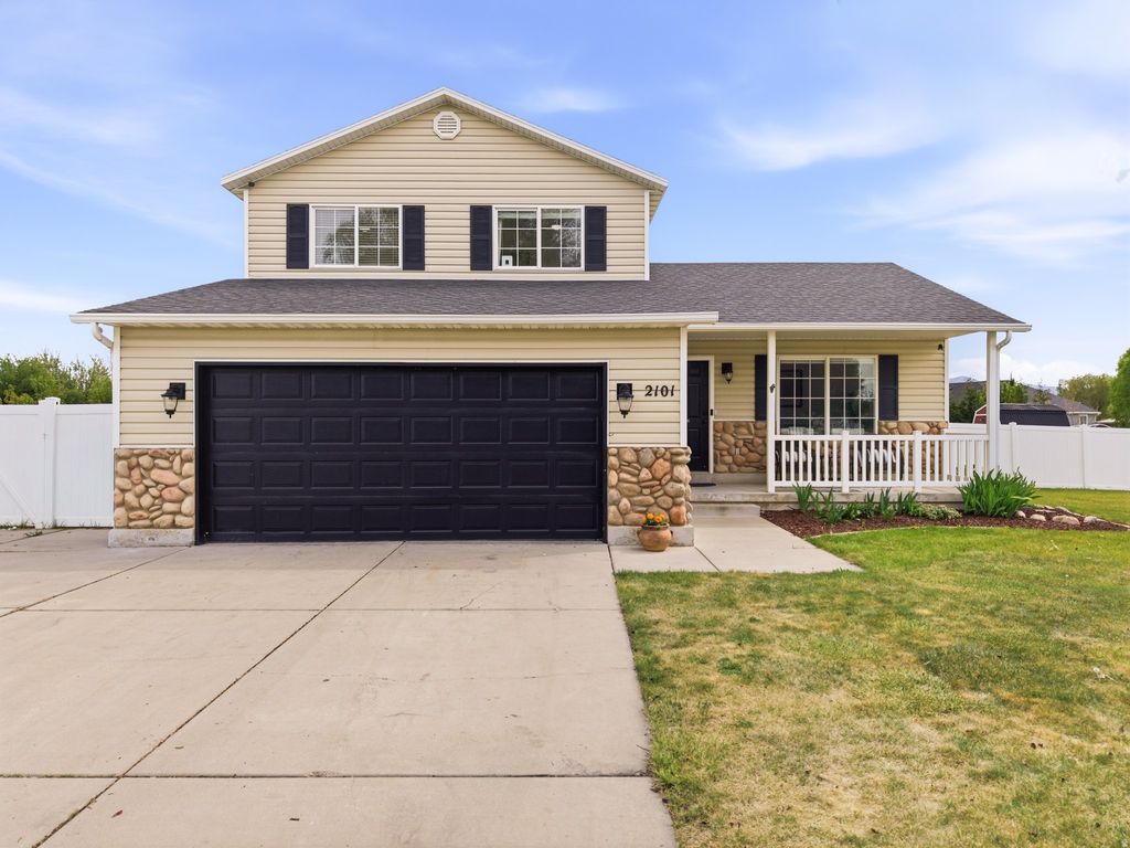 Photo of 2101 W 1835 N, Lehi, UT 84043 (MLS # 2156122)