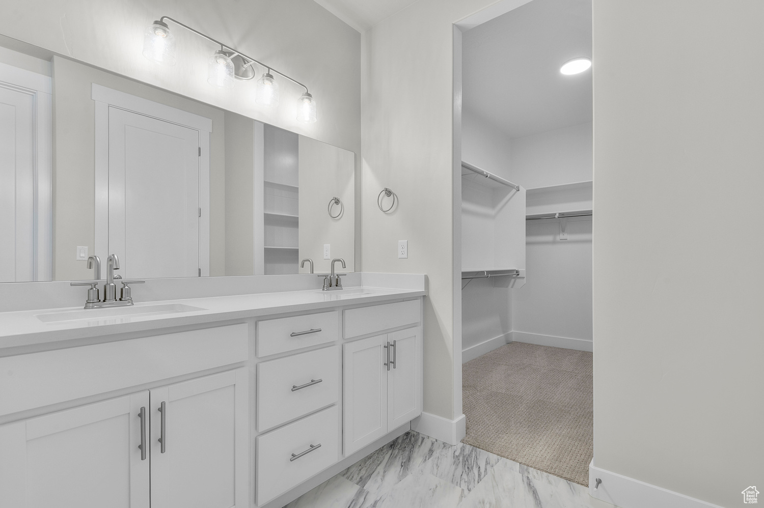 OVERLAND COLLECTION V2 248 - Residential