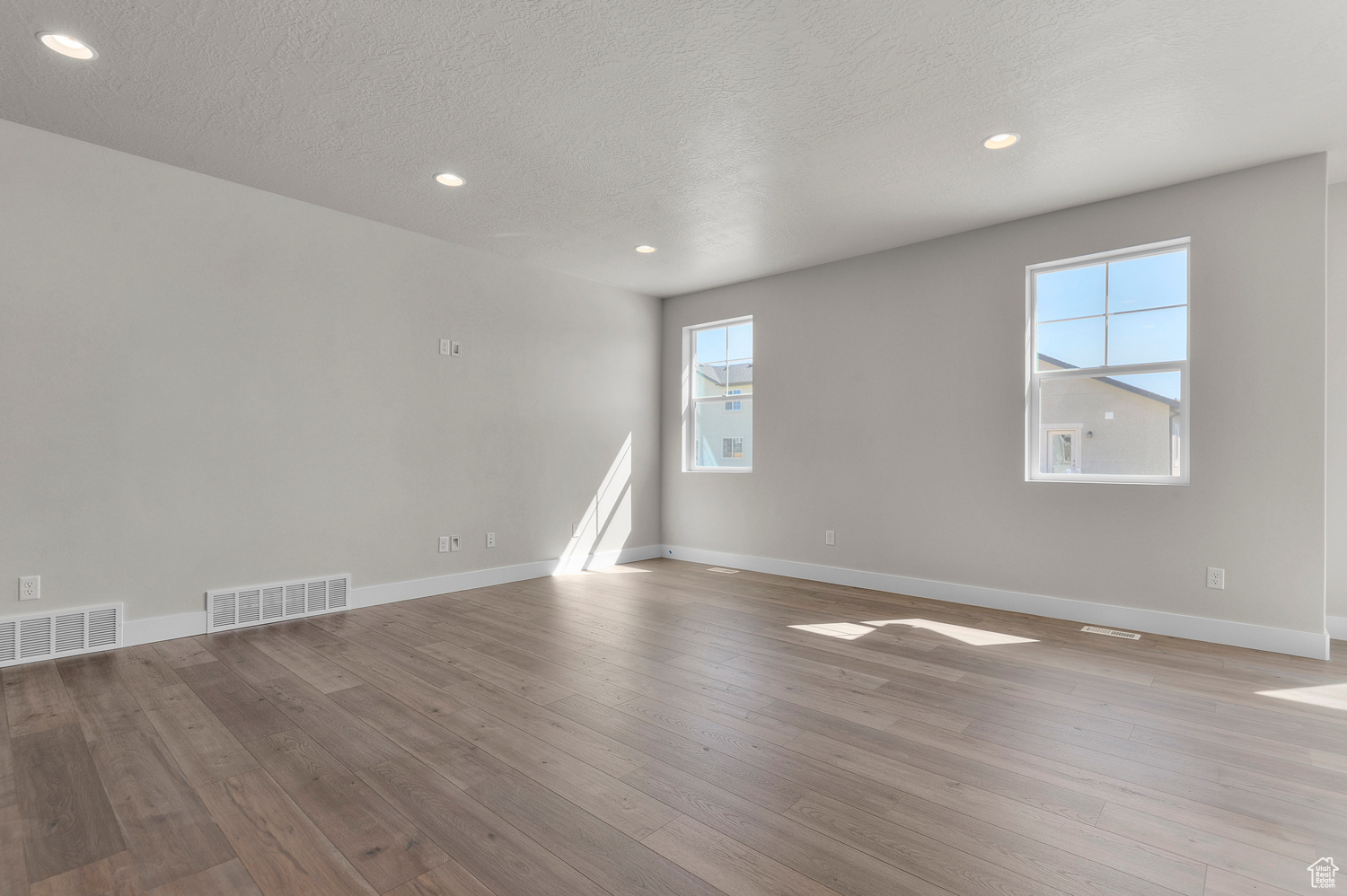 OVERLAND COLLECTION V2 248 - Residential