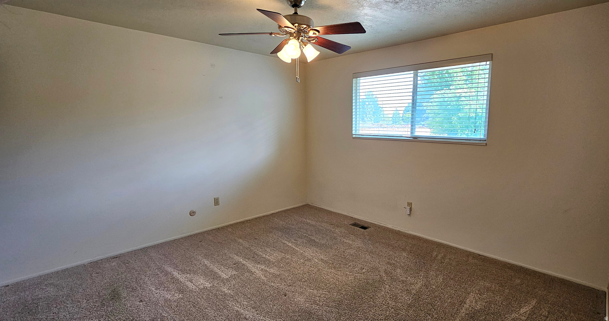 HAZELHURST #6 - Residential