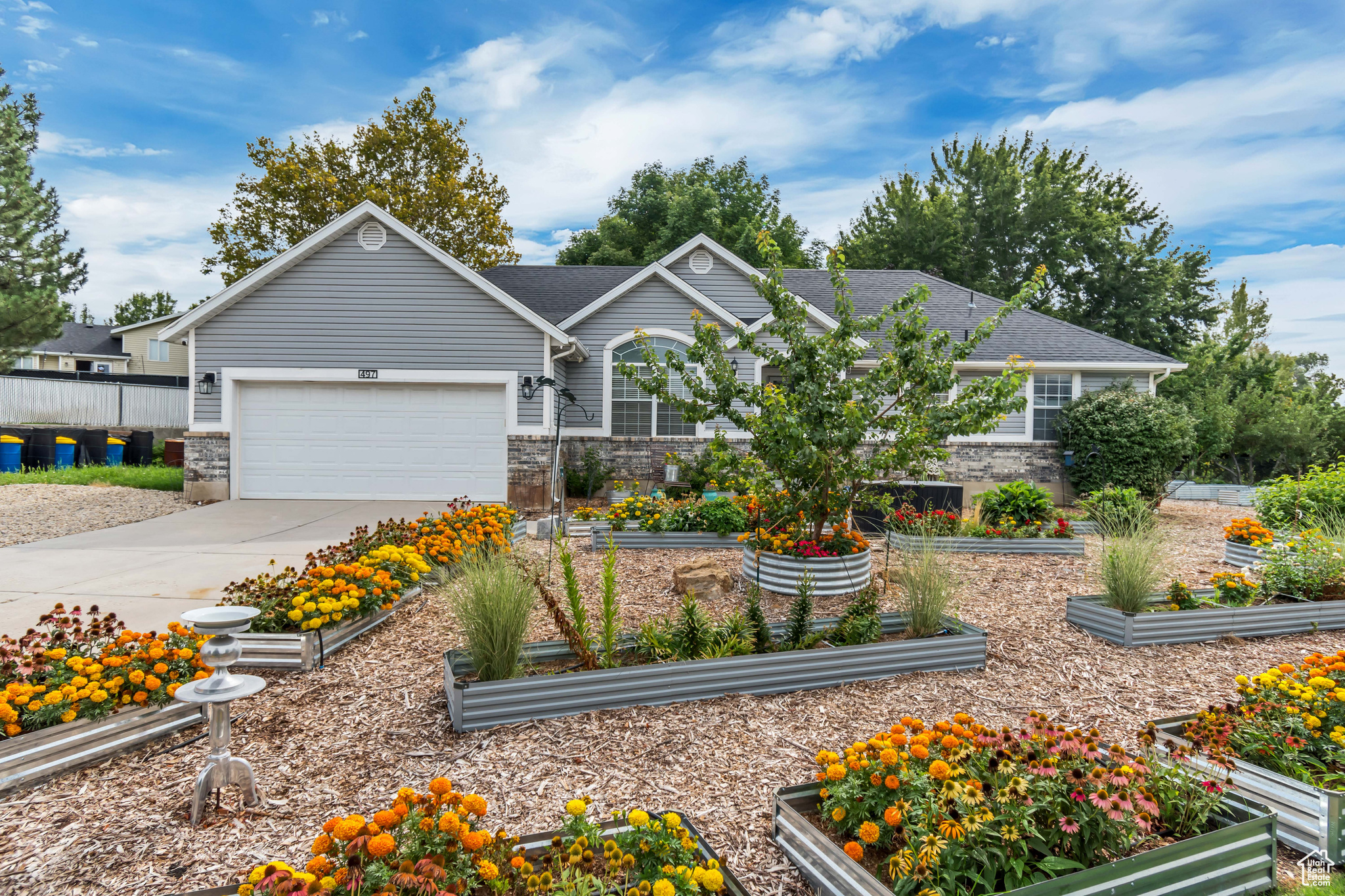 COUNTRY MANOR ESTATE - Residential