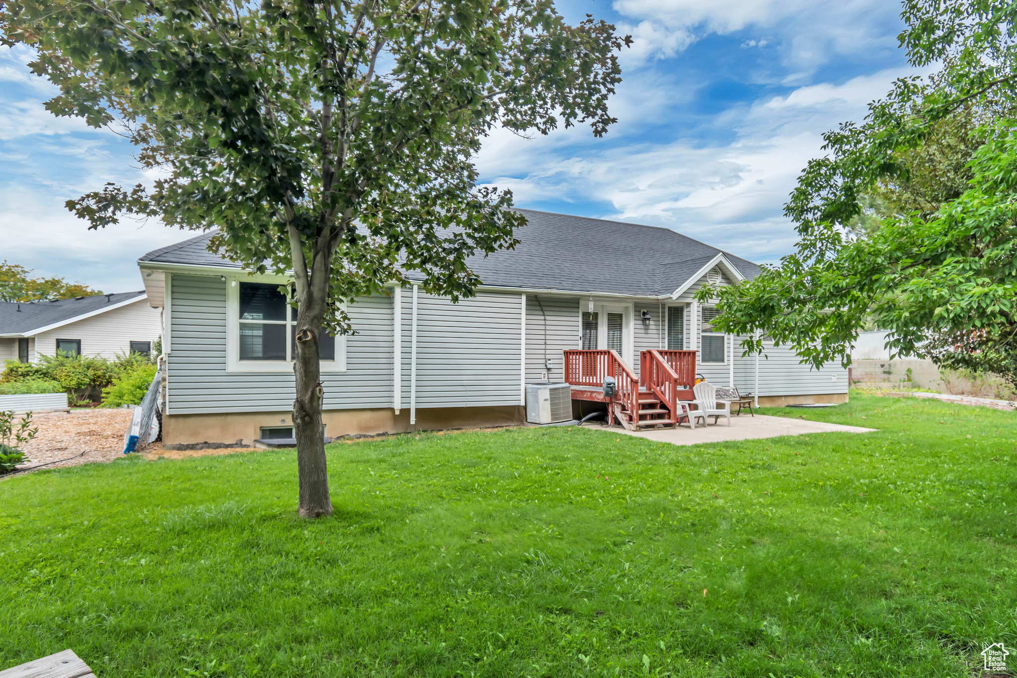 COUNTRY MANOR ESTATE - Residential