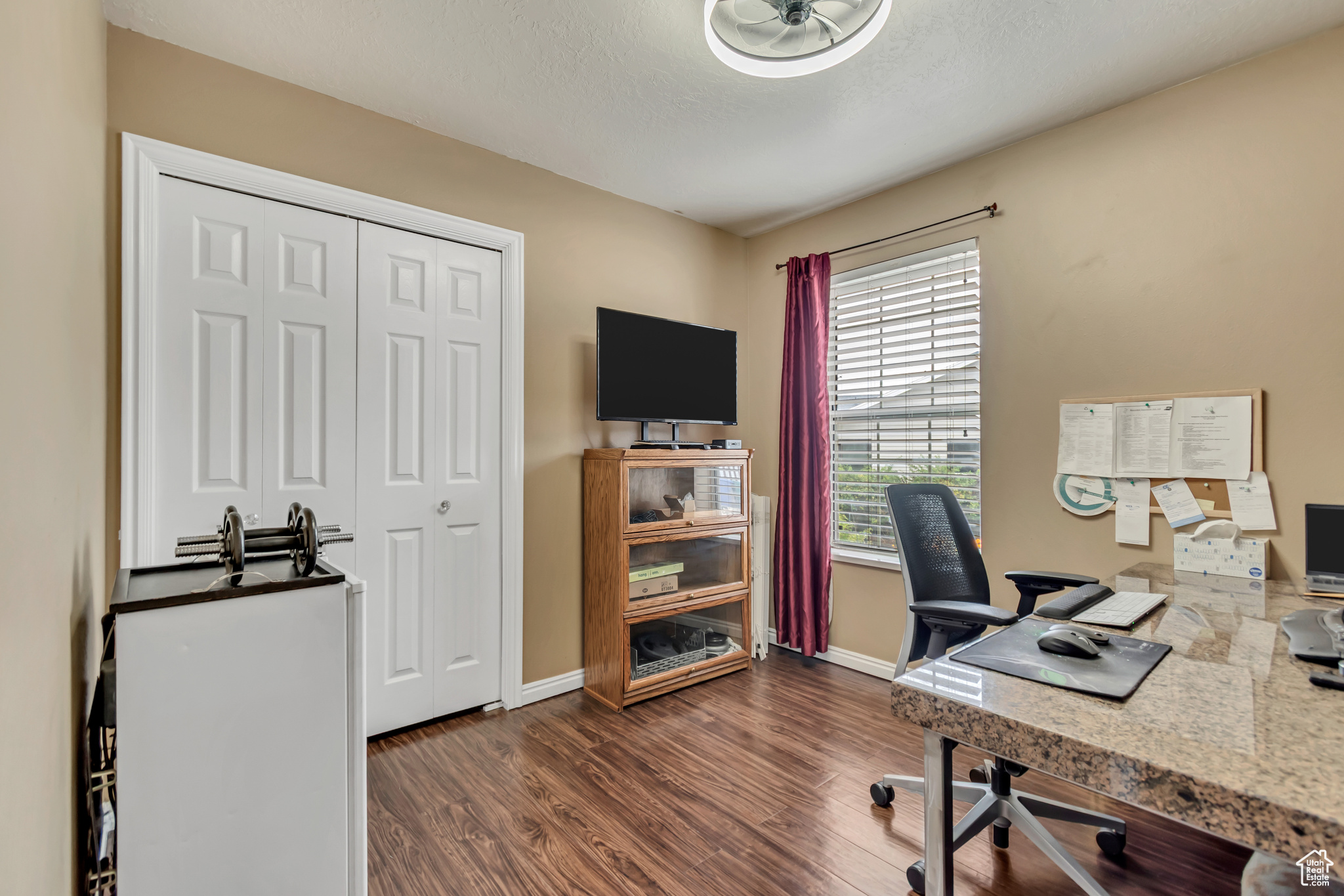 COUNTRY MANOR ESTATE - Residential