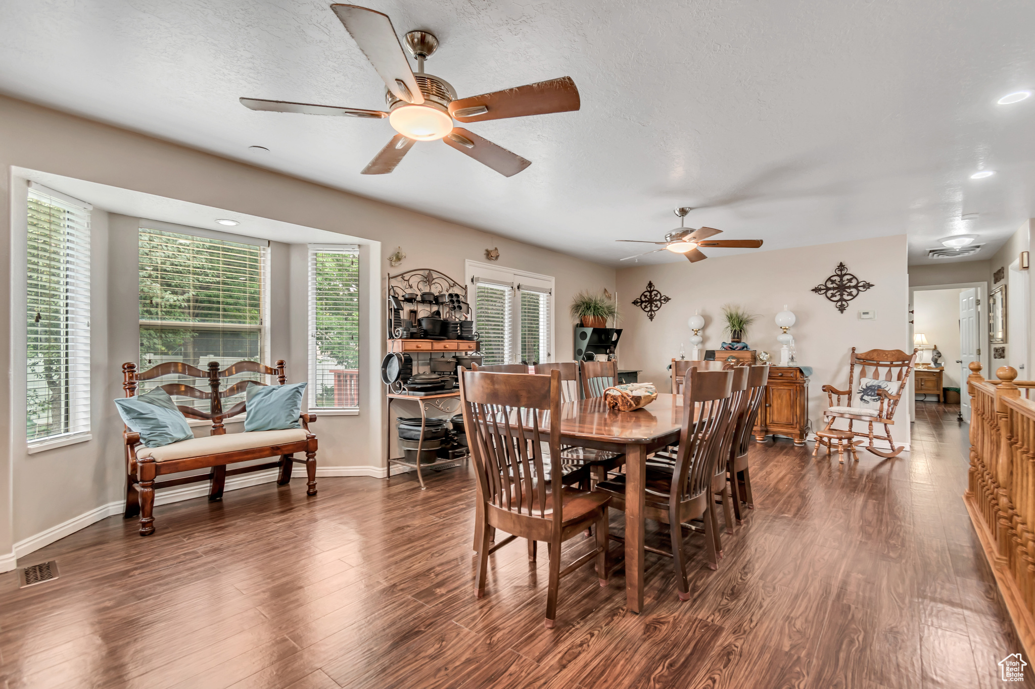 COUNTRY MANOR ESTATE - Residential