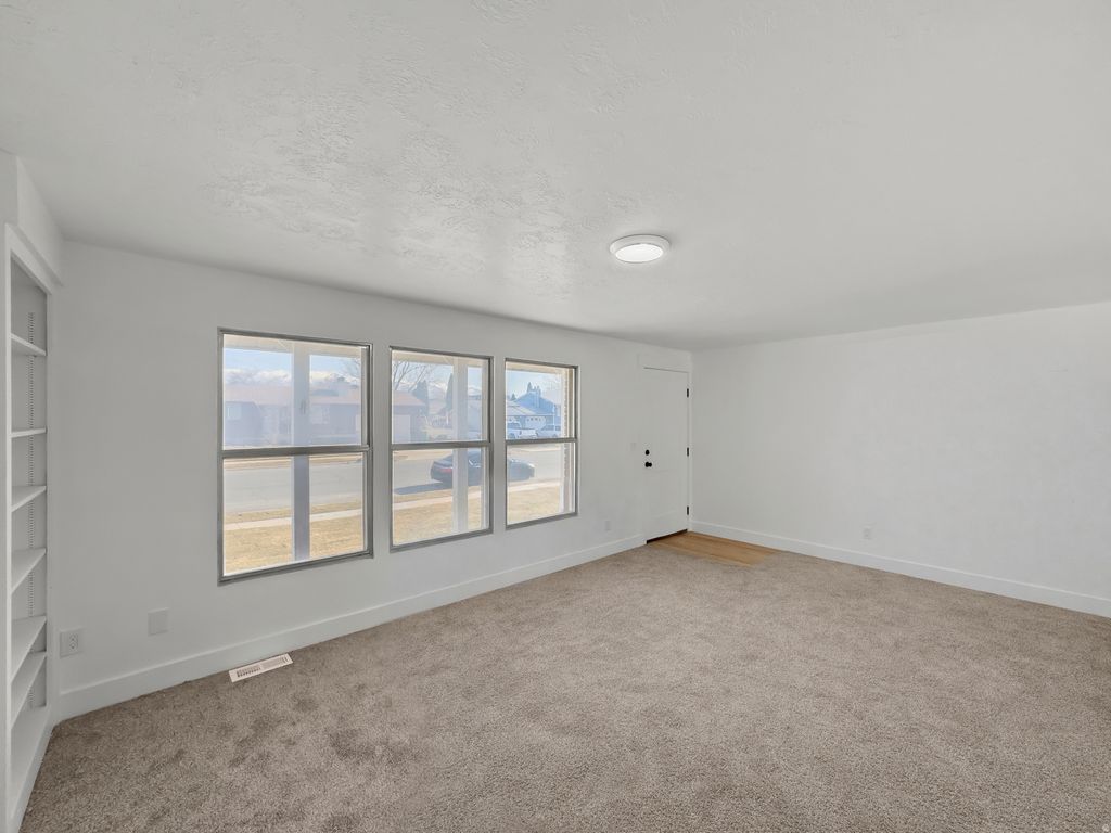 Photo of 691 N 1250 W, Clearfield, UT 84015 (MLS # 2142583)