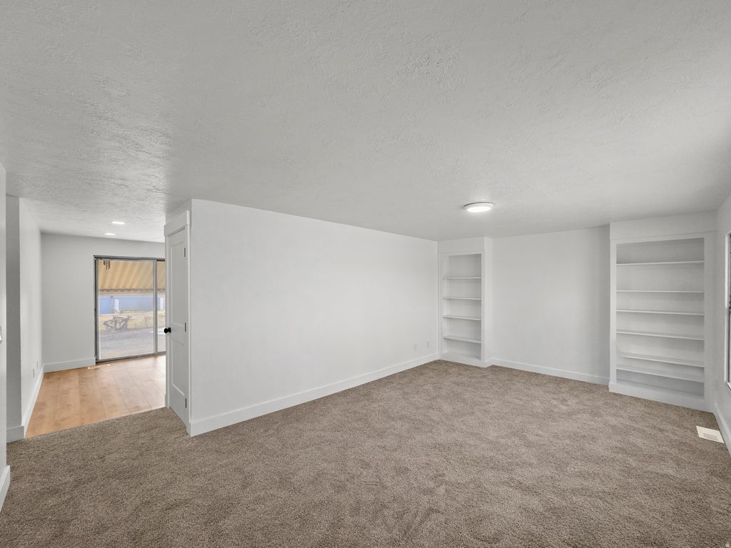 Photo of 691 N 1250 W, Clearfield, UT 84015 (MLS # 2142583)