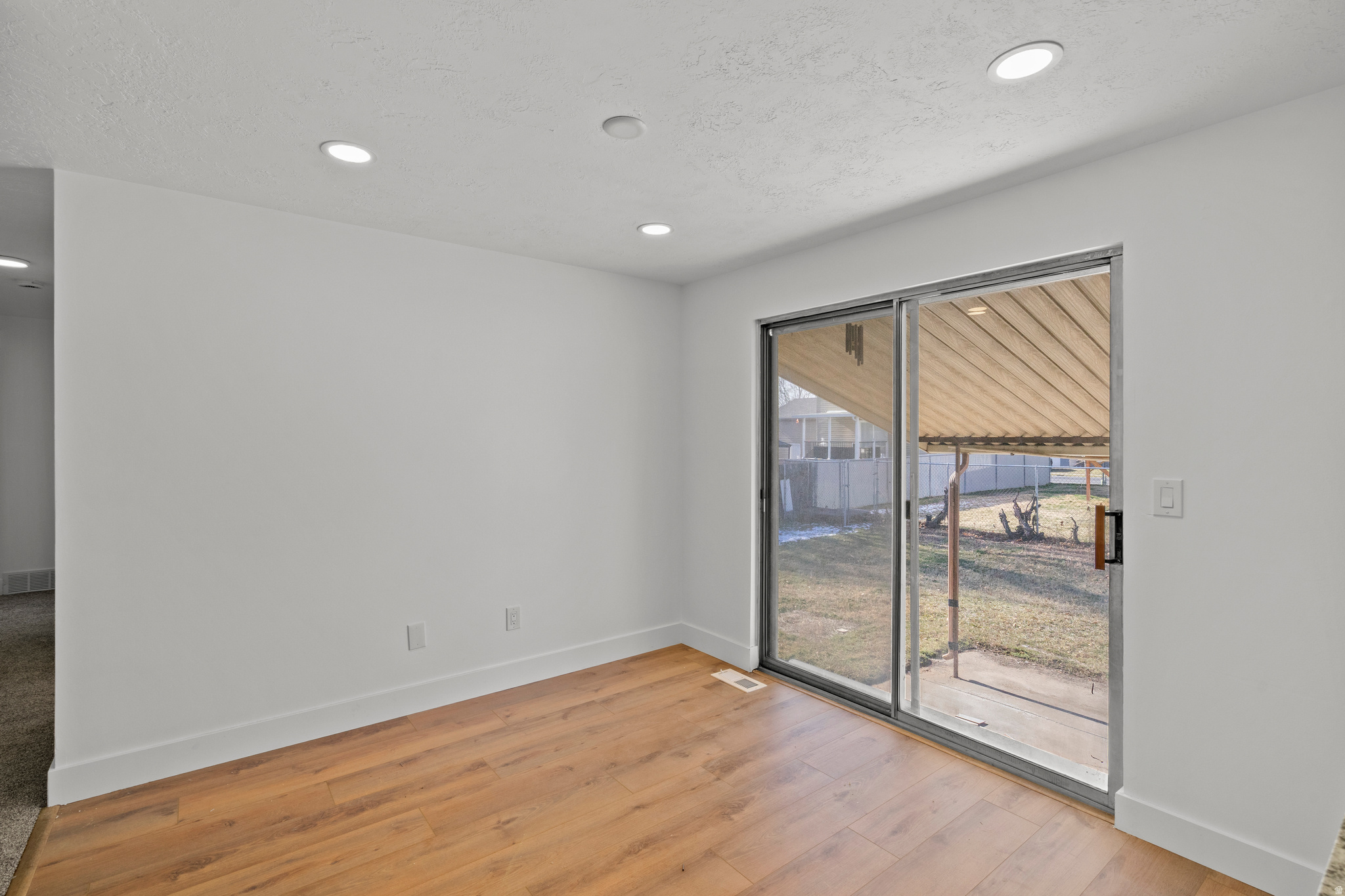 COUNTRY VILLAGE - Residential