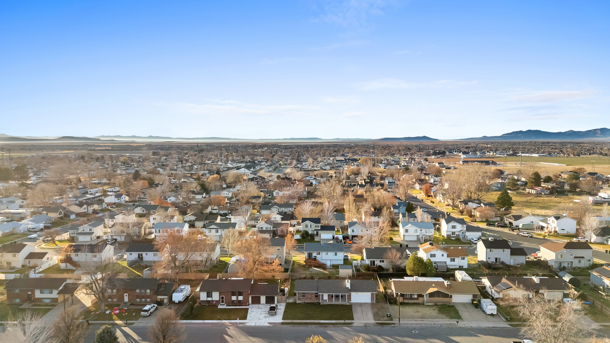 COUNTRY VILLAGE - Residential