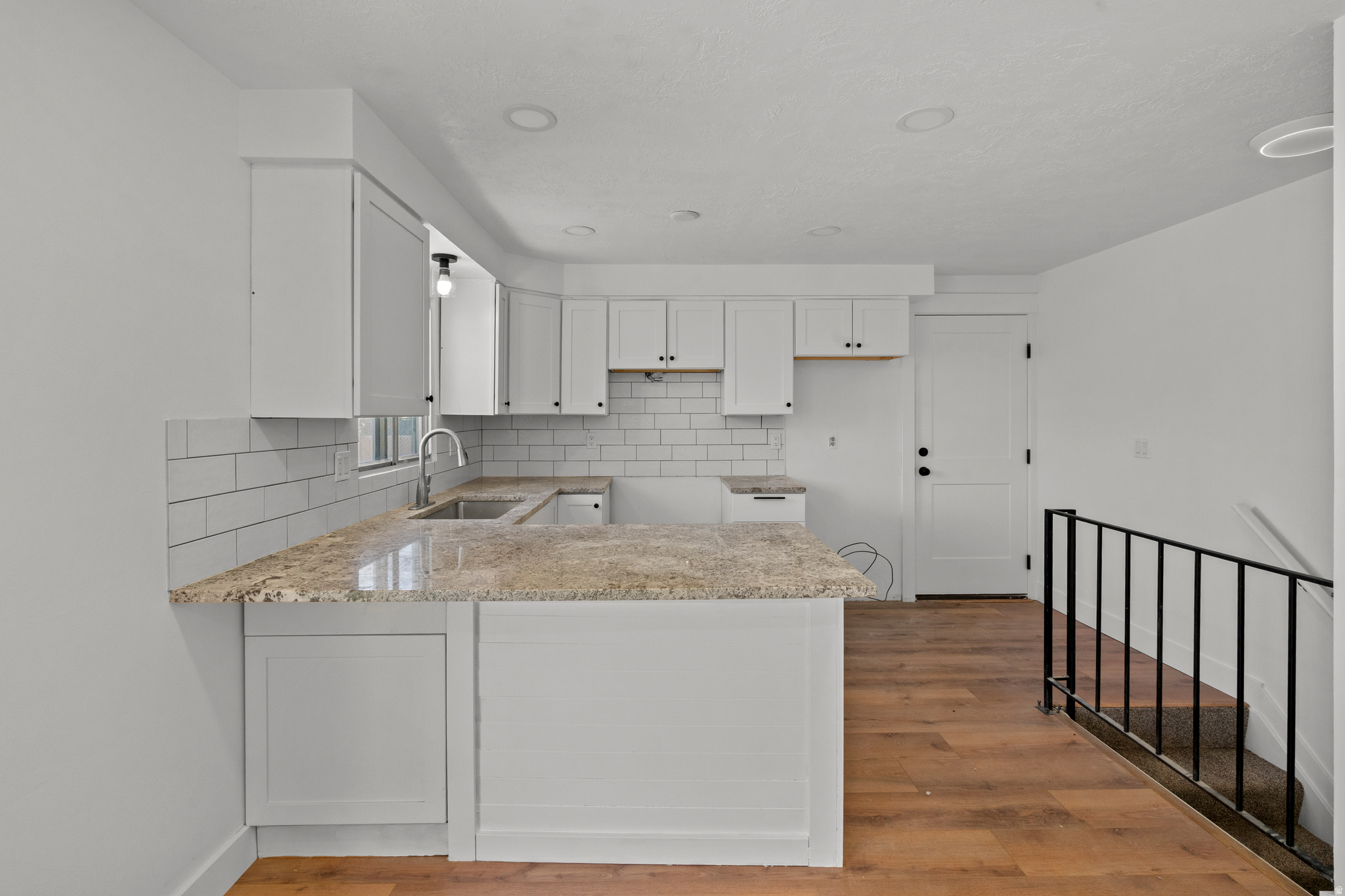 COUNTRY VILLAGE - Residential