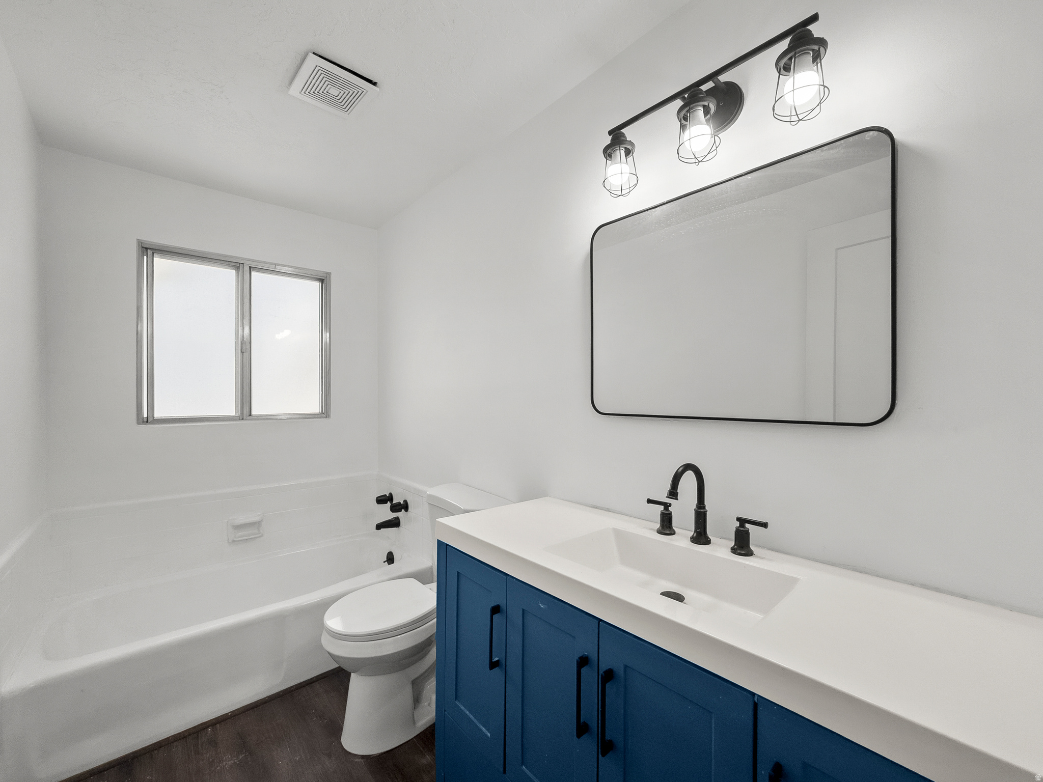 COUNTRY VILLAGE - Residential