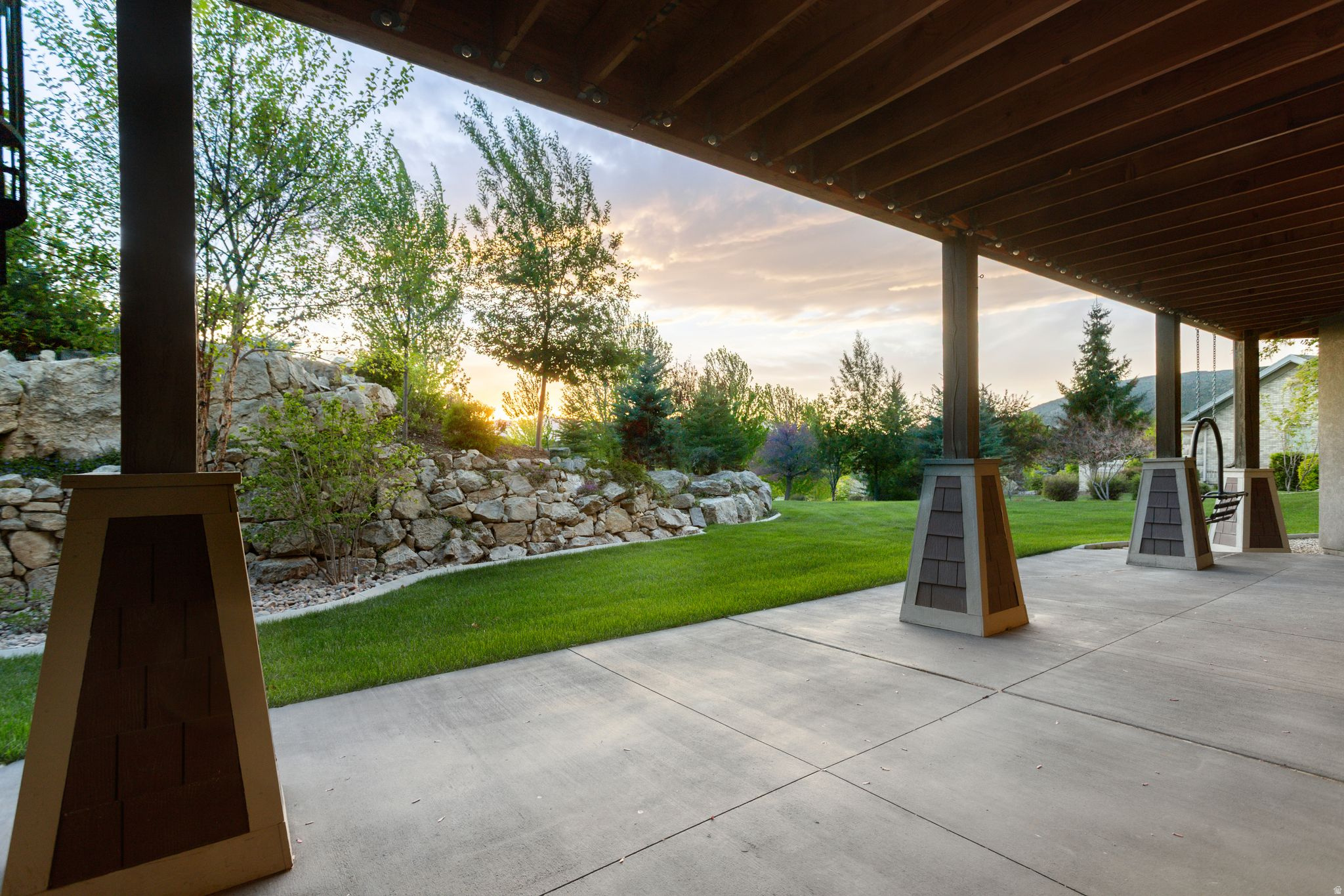 CROSSINGS AT LAKE CR - Residential