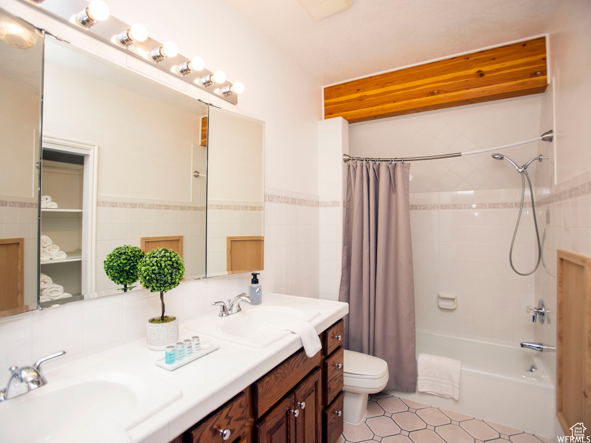 RASPBERRY PATCH ESTATES - Residential