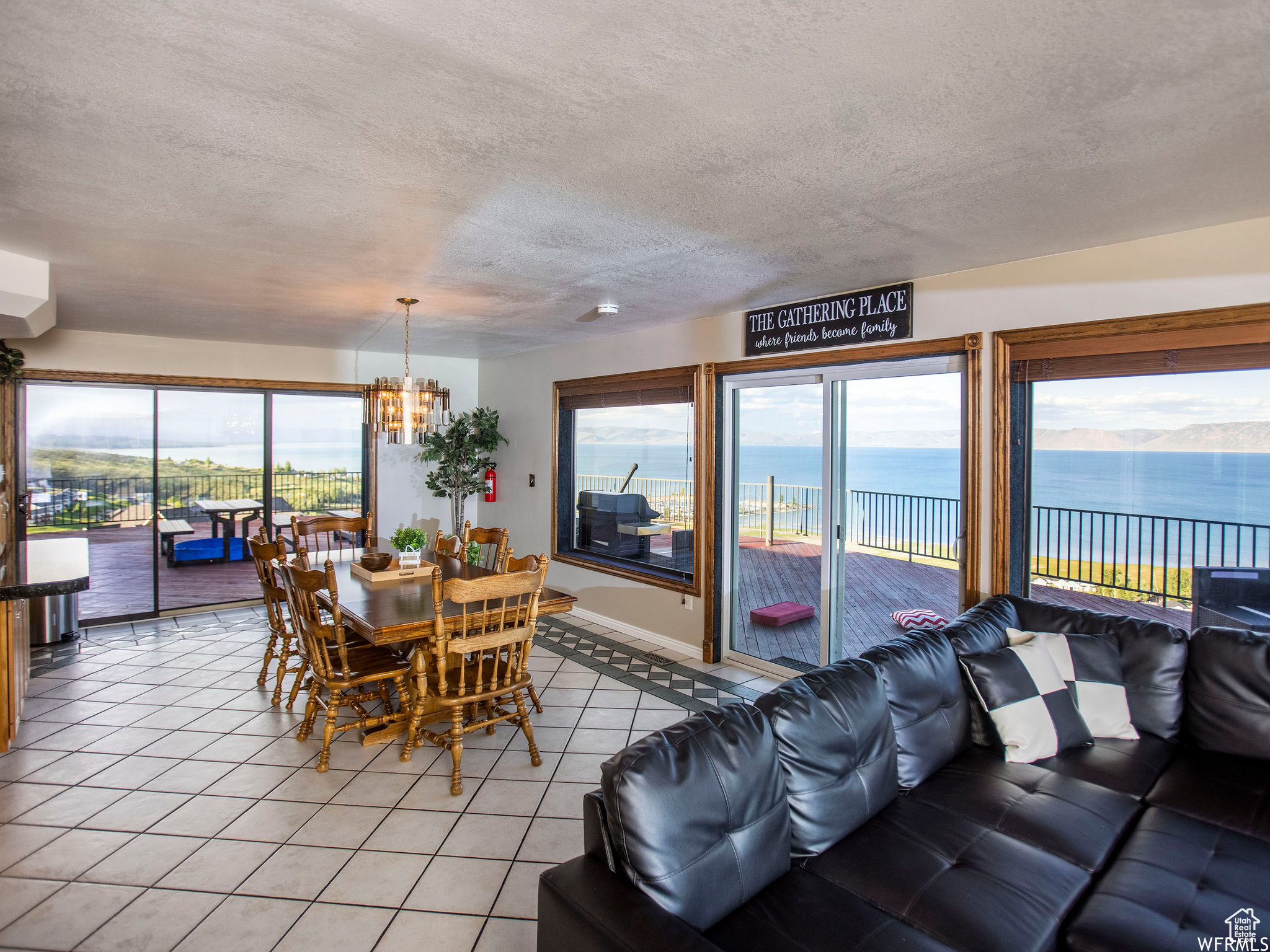 RASPBERRY PATCH ESTATES - Residential