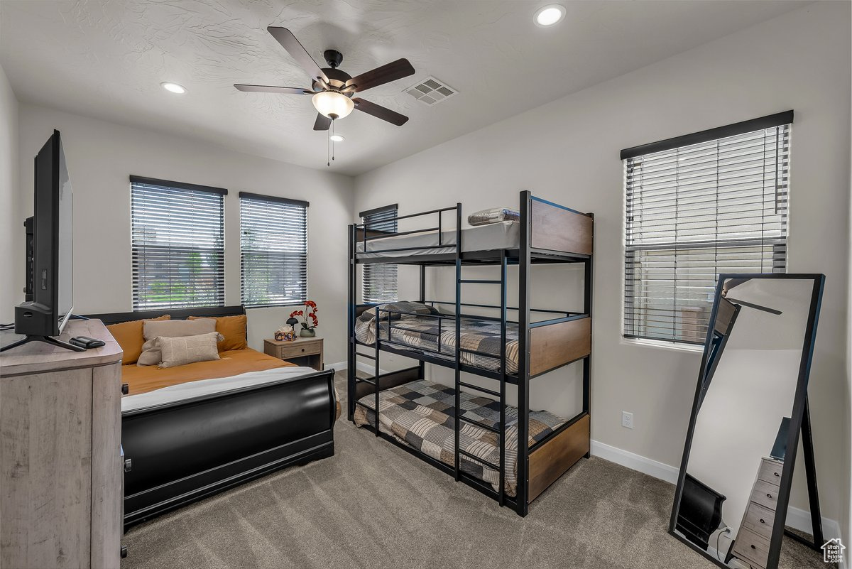 LEDGES OF ST GEORGE WHITE ROCKS PH 6 - Residential