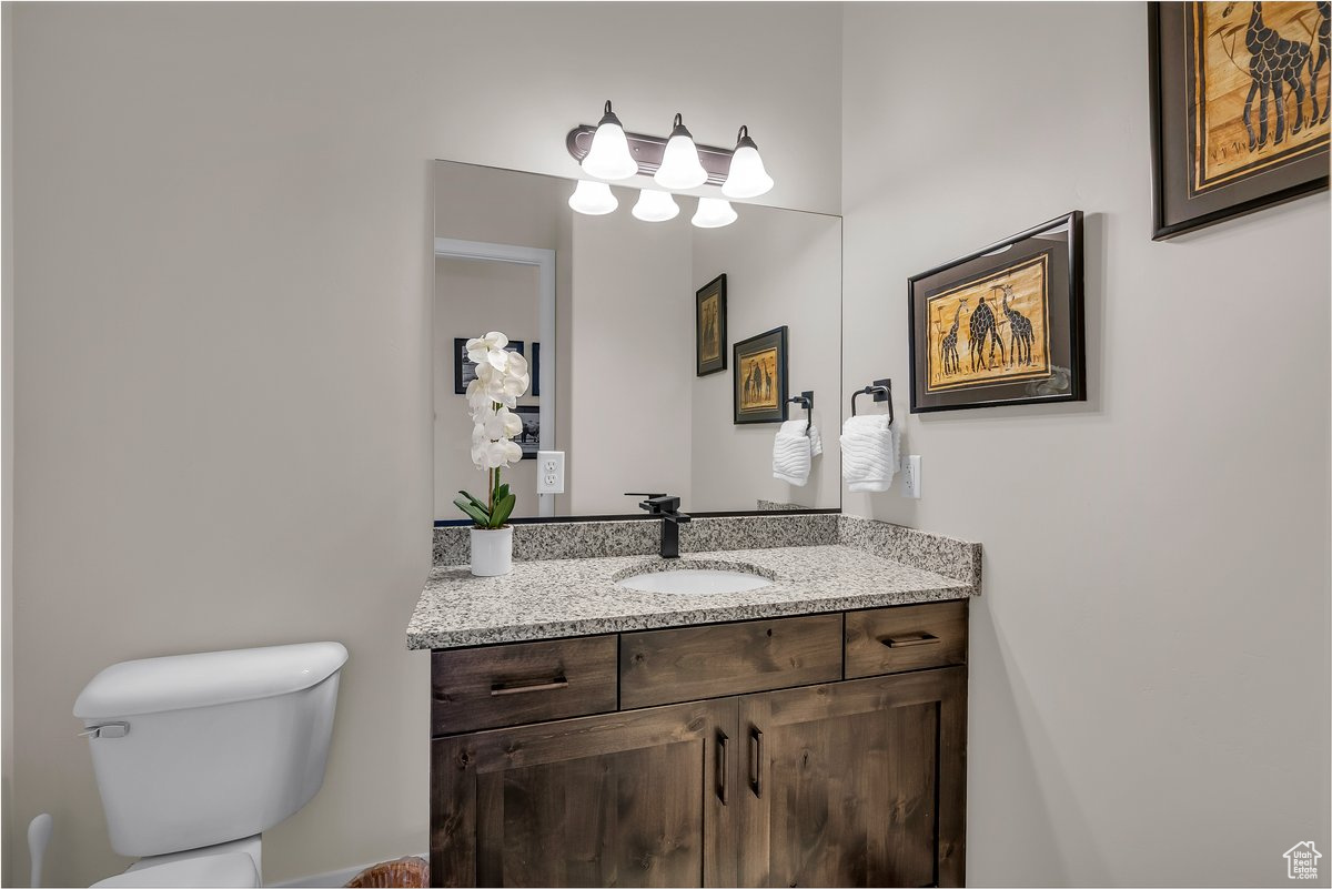 LEDGES OF ST GEORGE WHITE ROCKS PH 6 - Residential