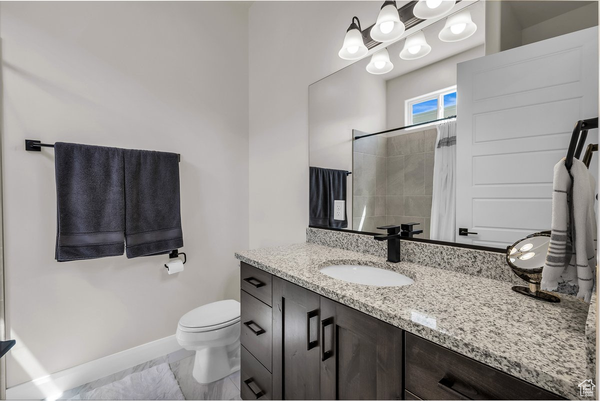 LEDGES OF ST GEORGE WHITE ROCKS PH 6 - Residential