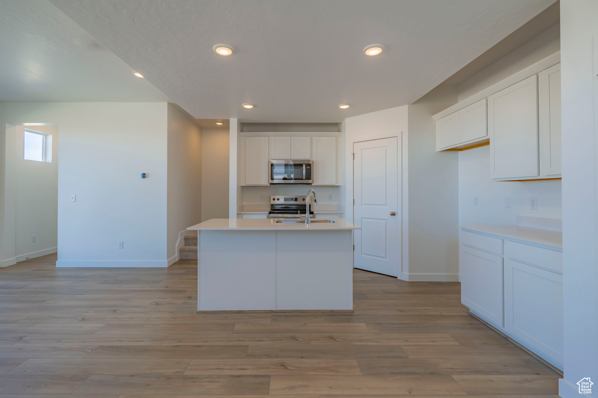 1538 N Summer Springs Cove Cv, Salem, Utah image 2