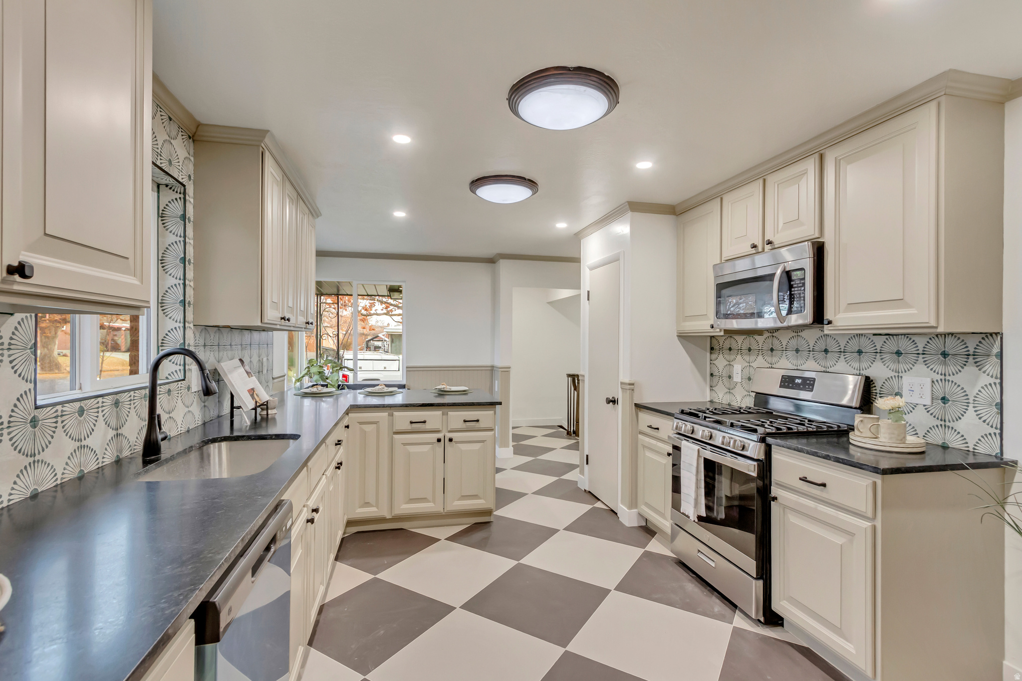 NIBLEY PARK - Residential